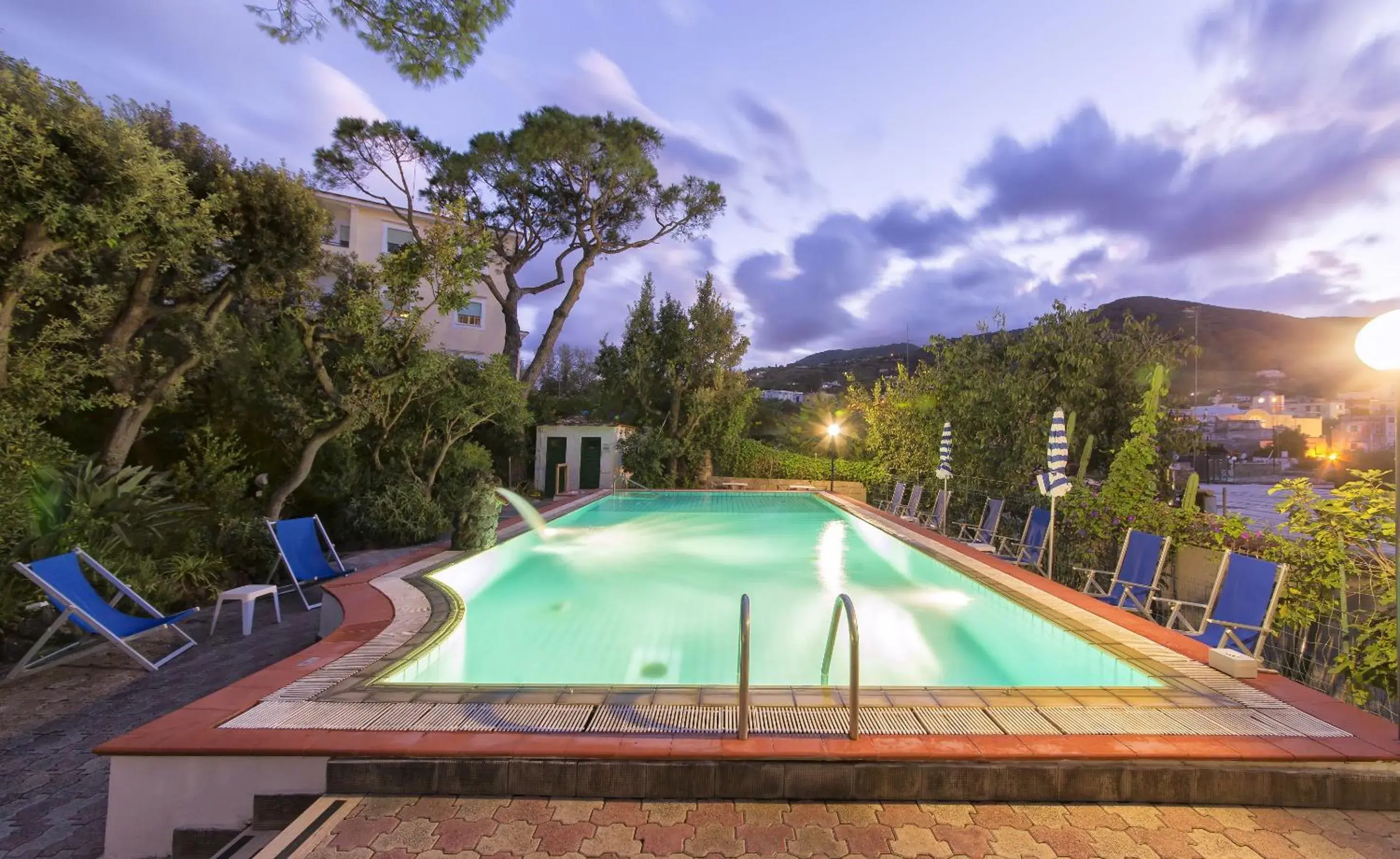 Swimming Pool in Hotel Vittoria