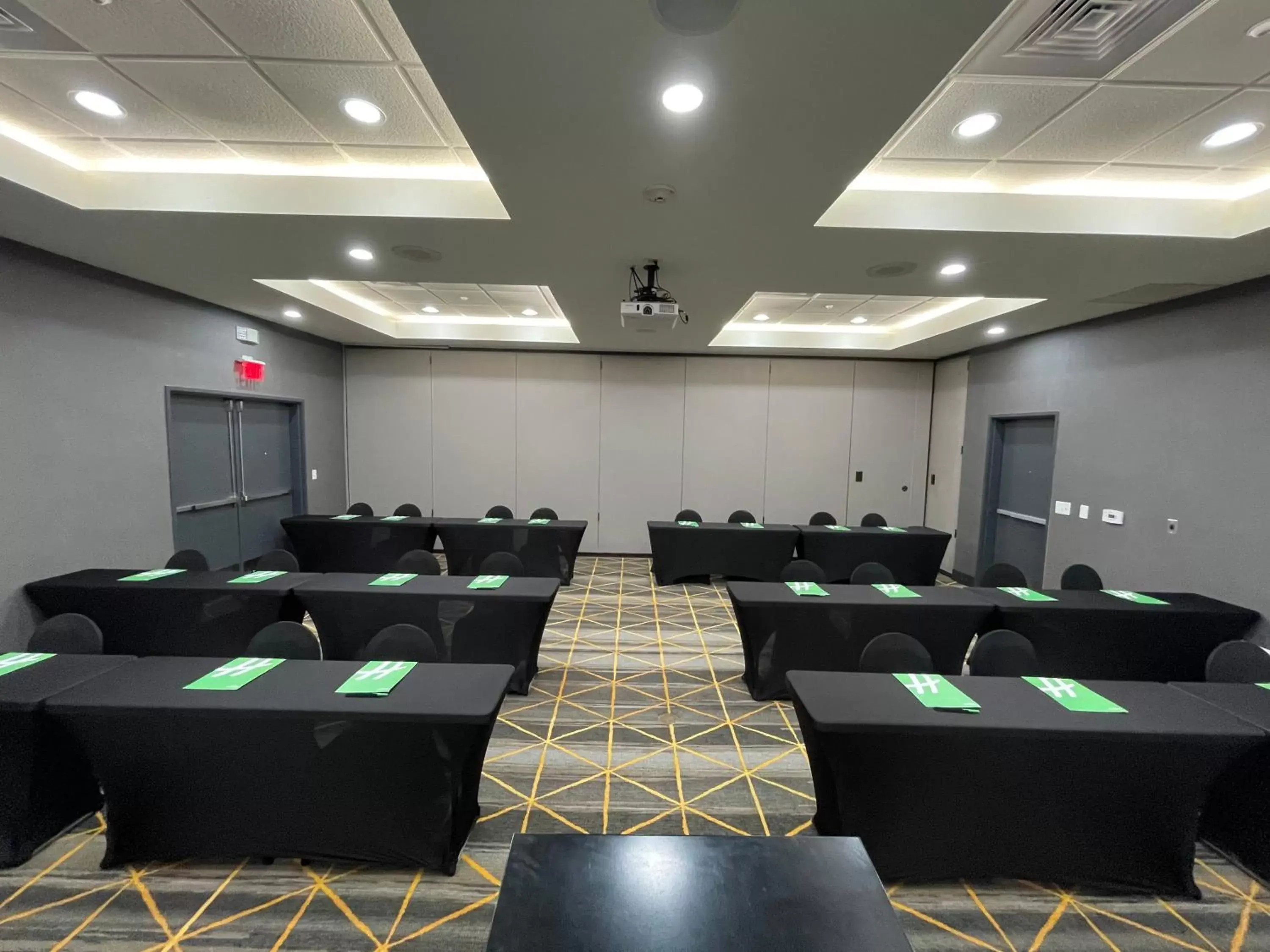 Meeting/conference room in Holiday Inn Southaven Central - Memphis, an IHG Hotel