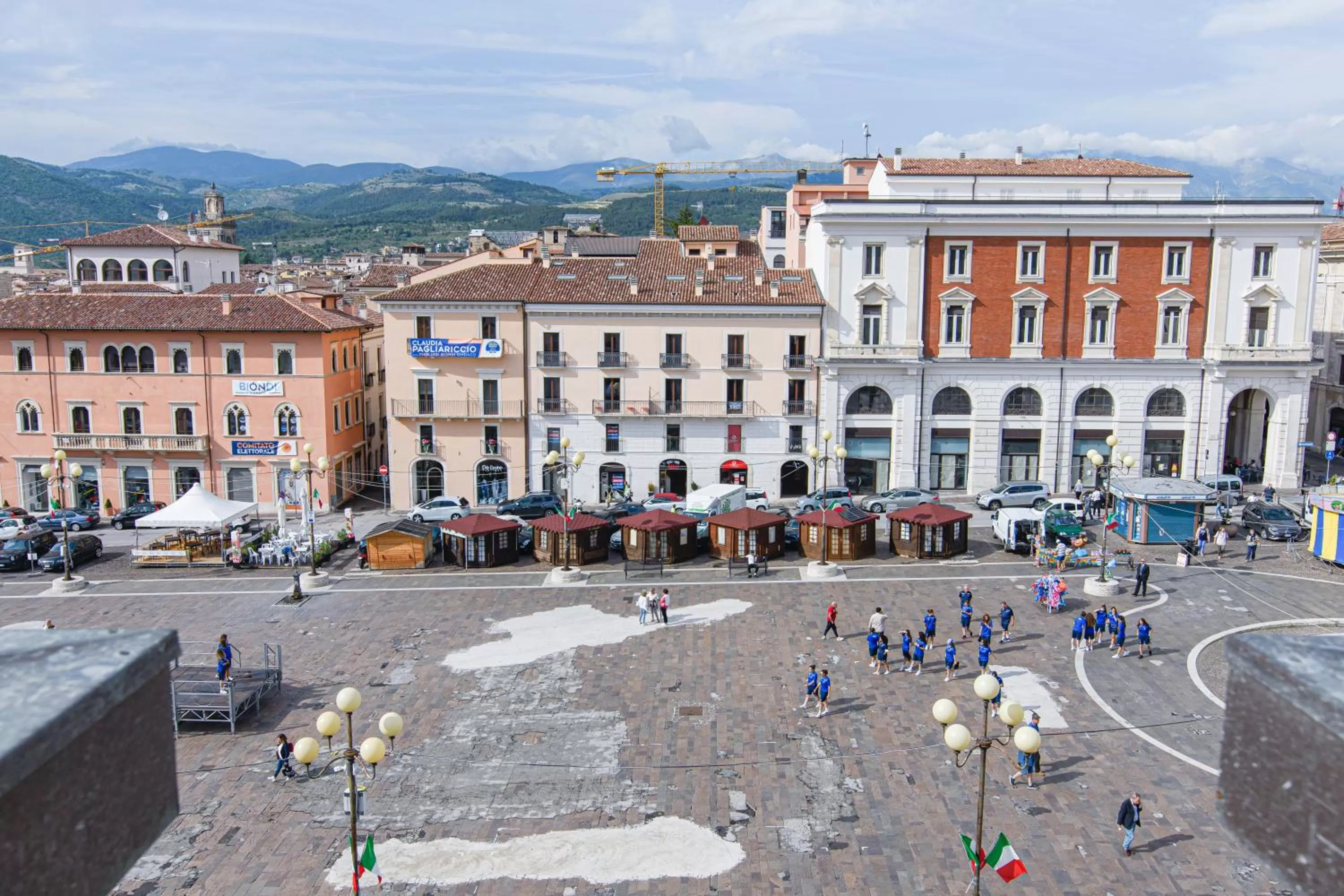 Nearby landmark, Property Building in Piazza del Mercato