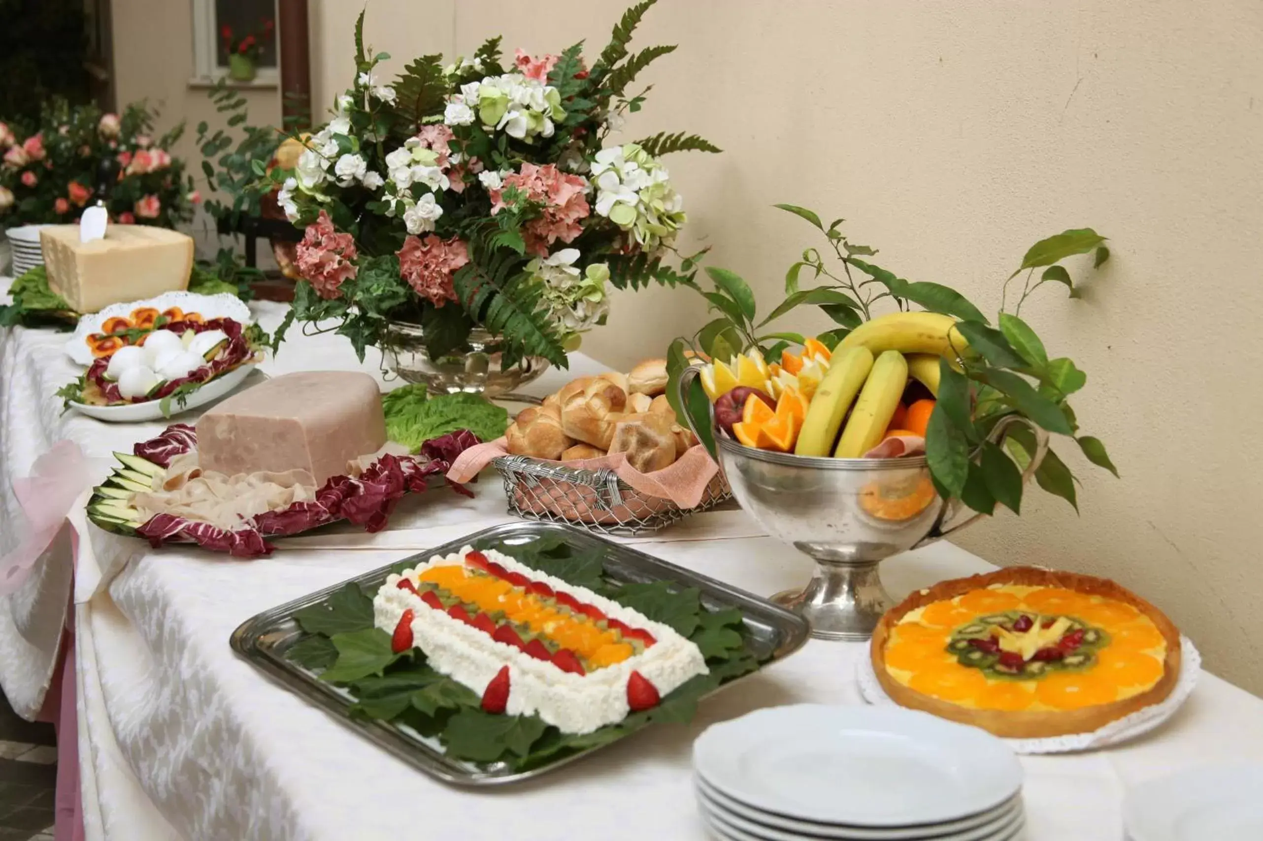 Food and drinks, Food in Hotel Degli Aranci
