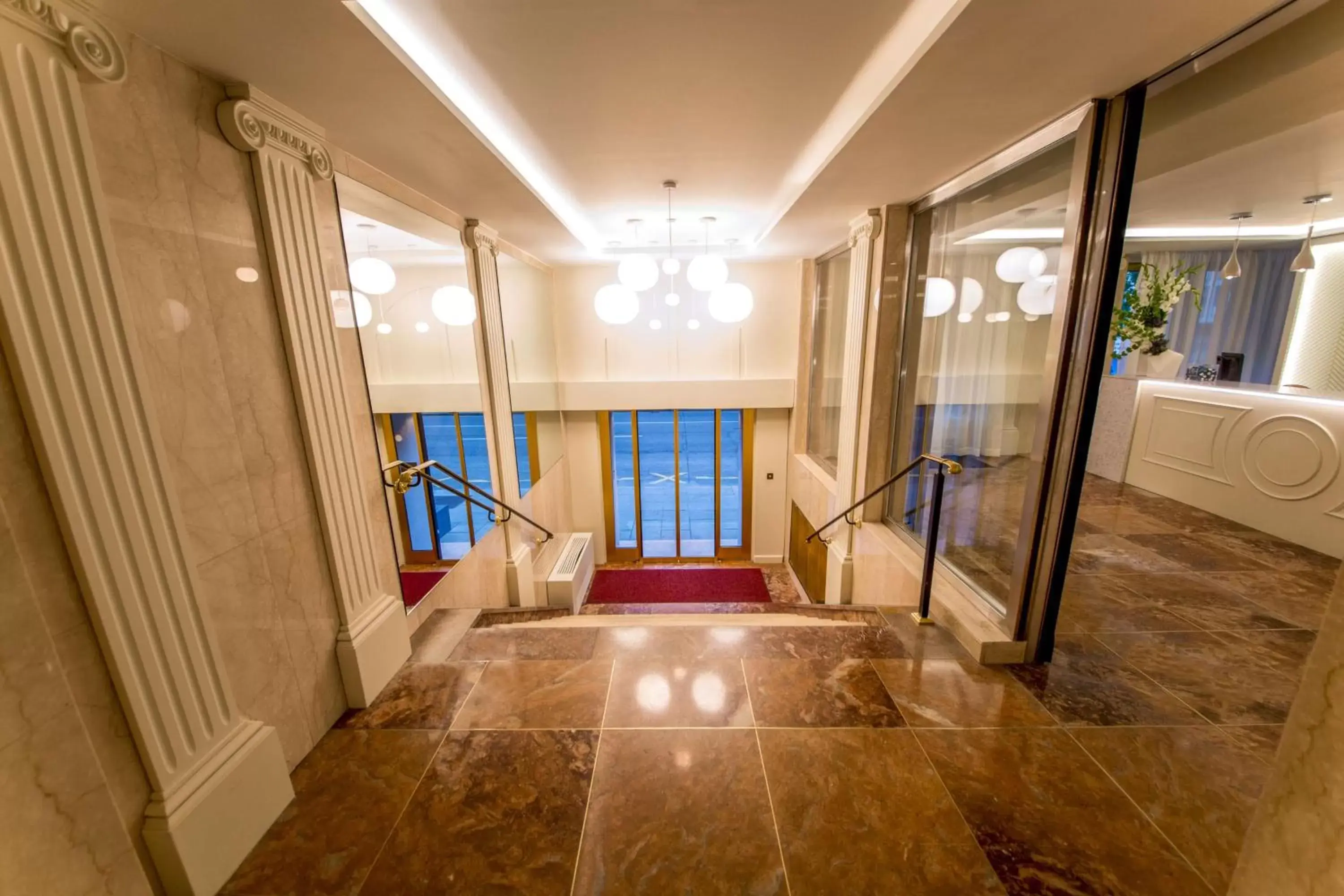 Lobby or reception in Geneva by Fassbind Lobby or reception in Geneva by Fassbind