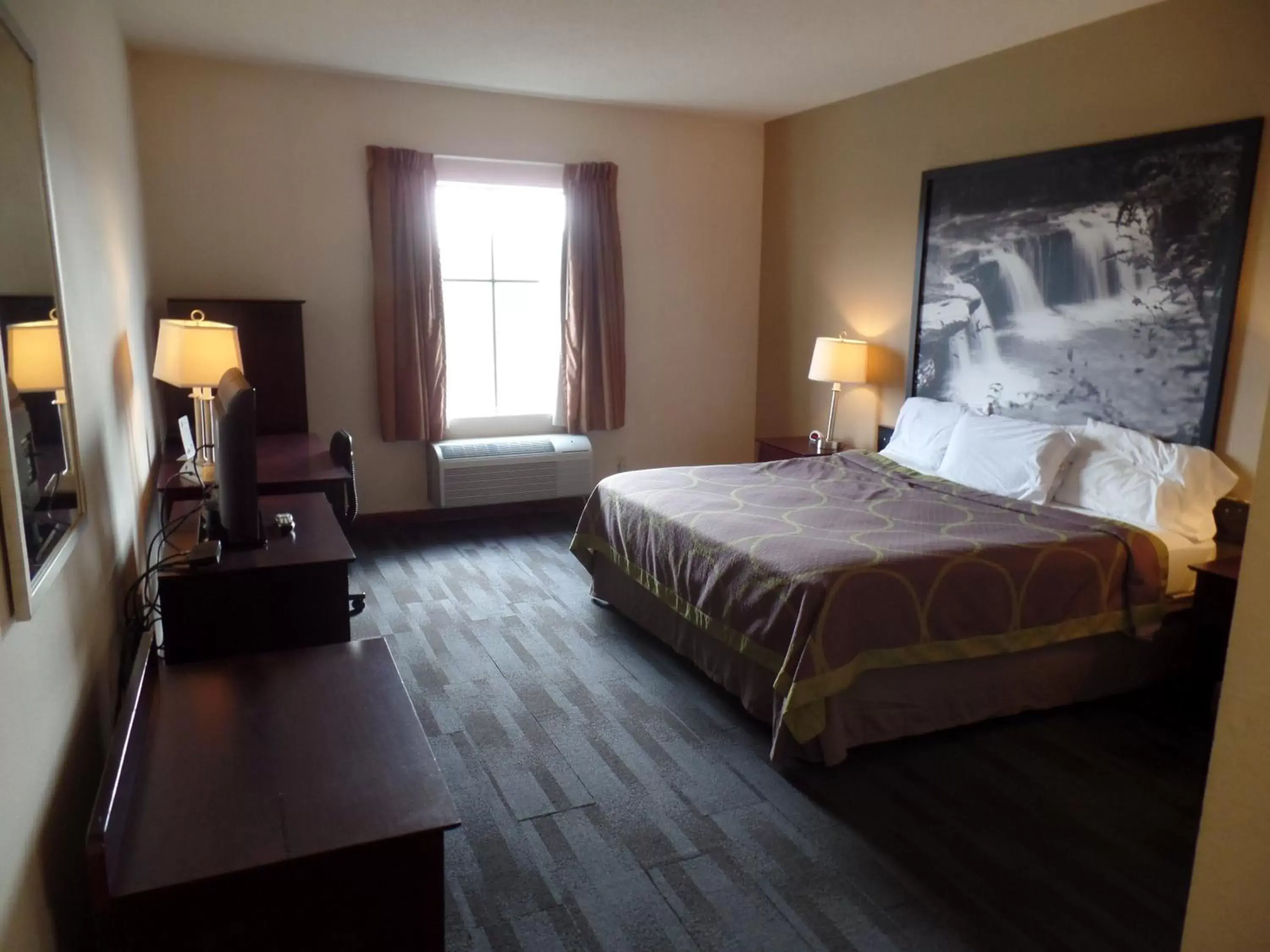 Bed in Super 8 by Wyndham Beaver Falls
