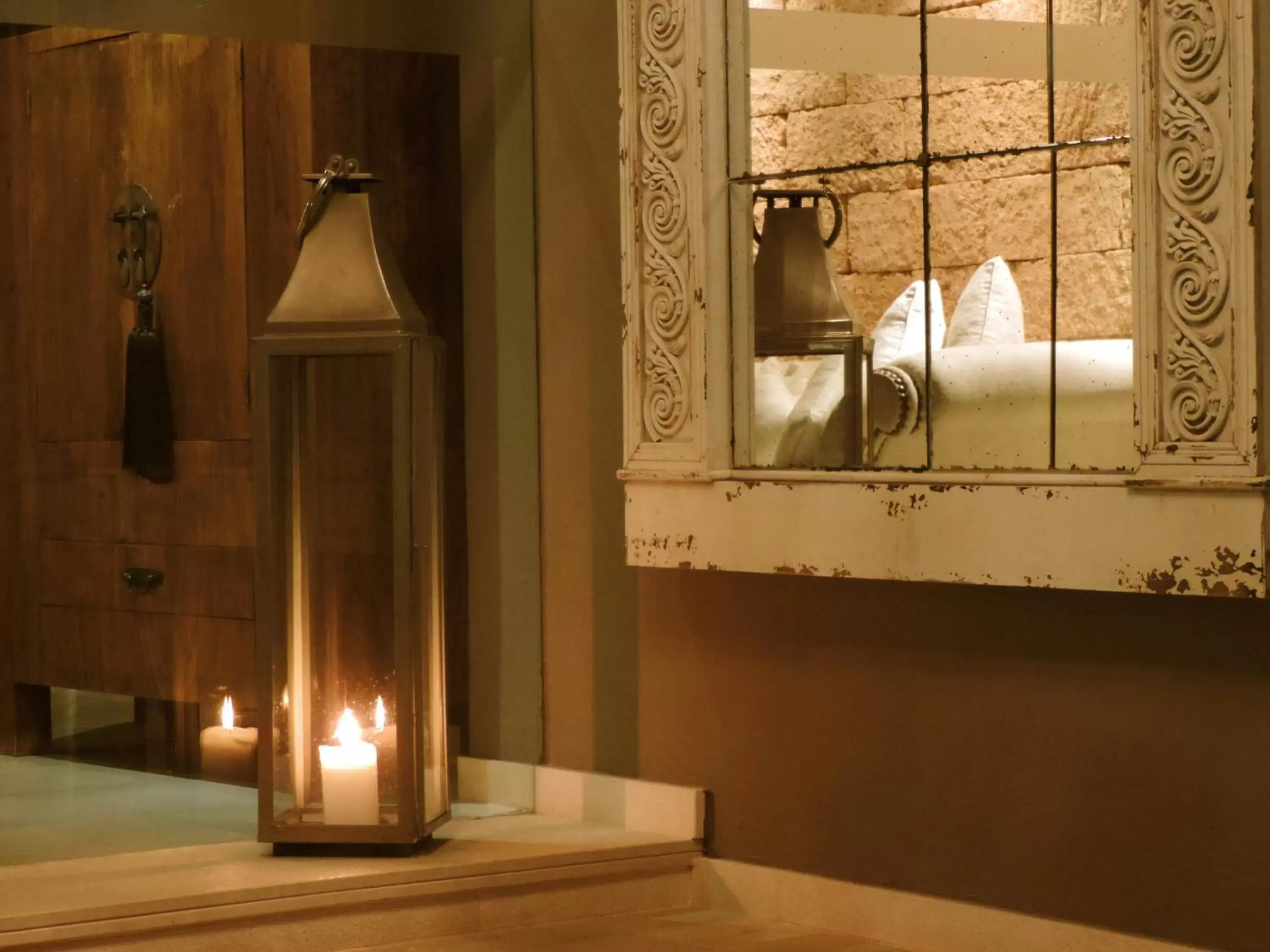 Decorative detail, Bathroom in Hotel Swiss Moraira