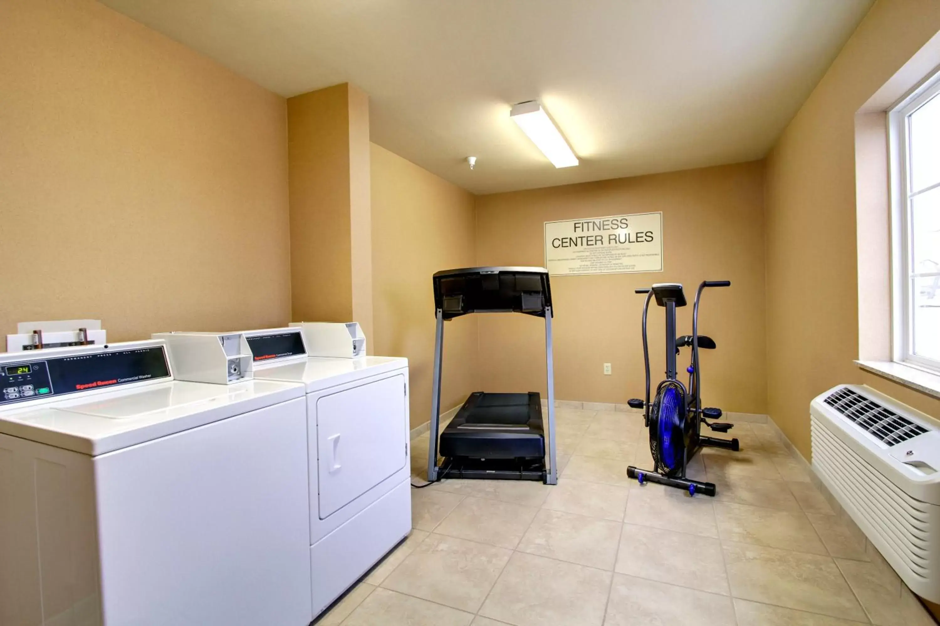 Fitness centre/facilities in Cobblestone Inn & Suites Steele