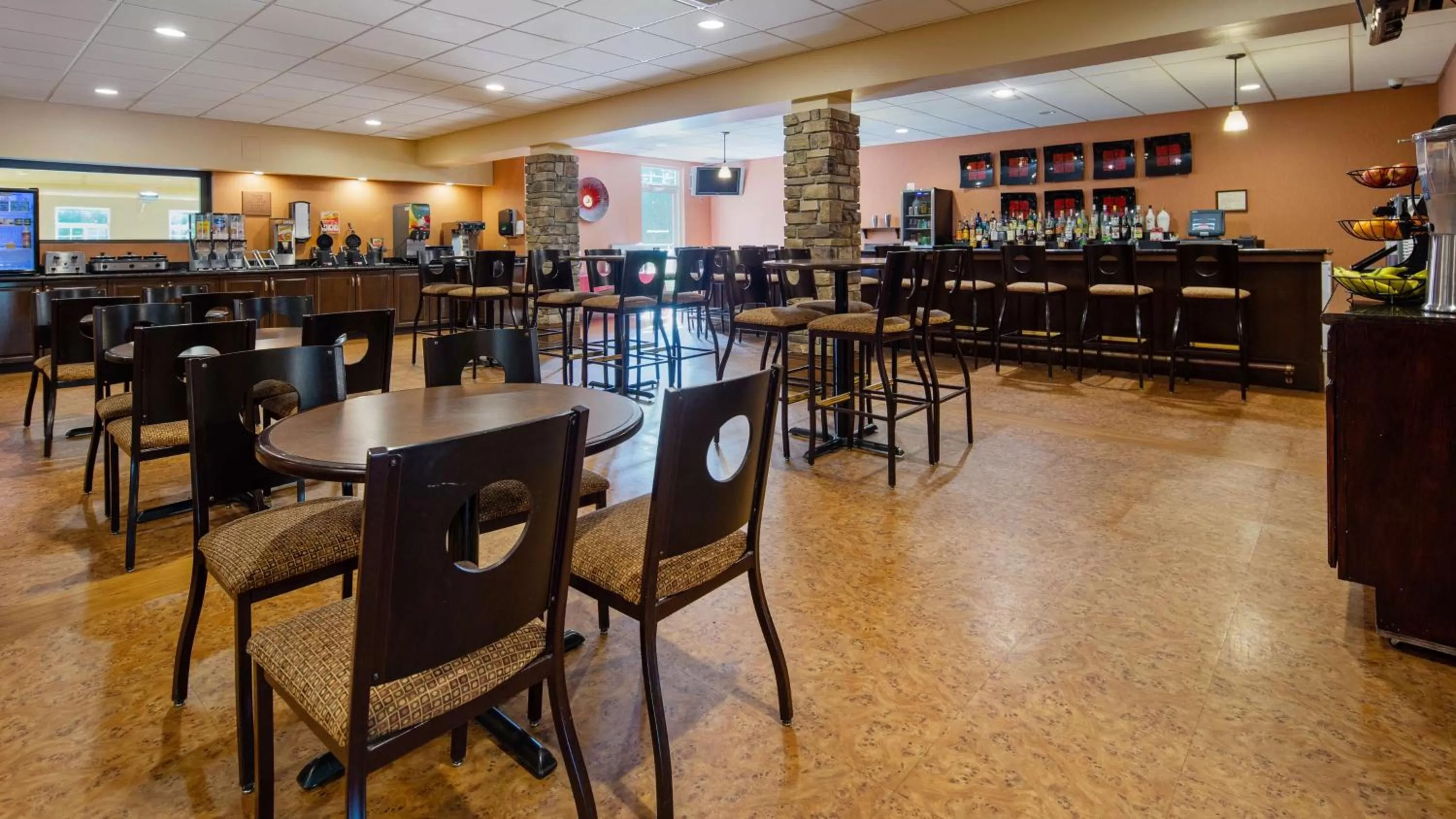 Restaurant/places to eat in Crandon Inn & Suites