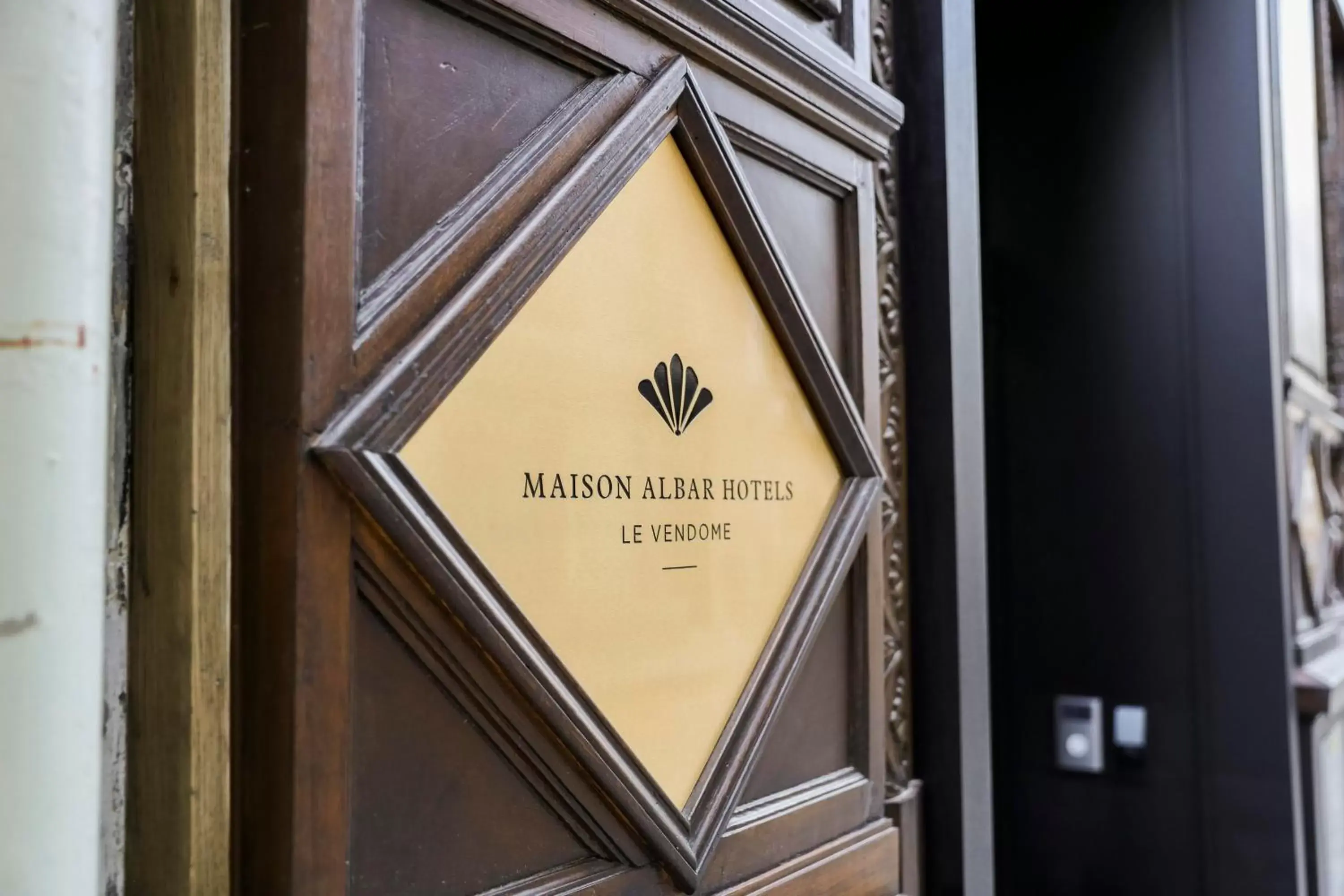 Property logo or sign in Maison Albar Hotels - Le Vendome