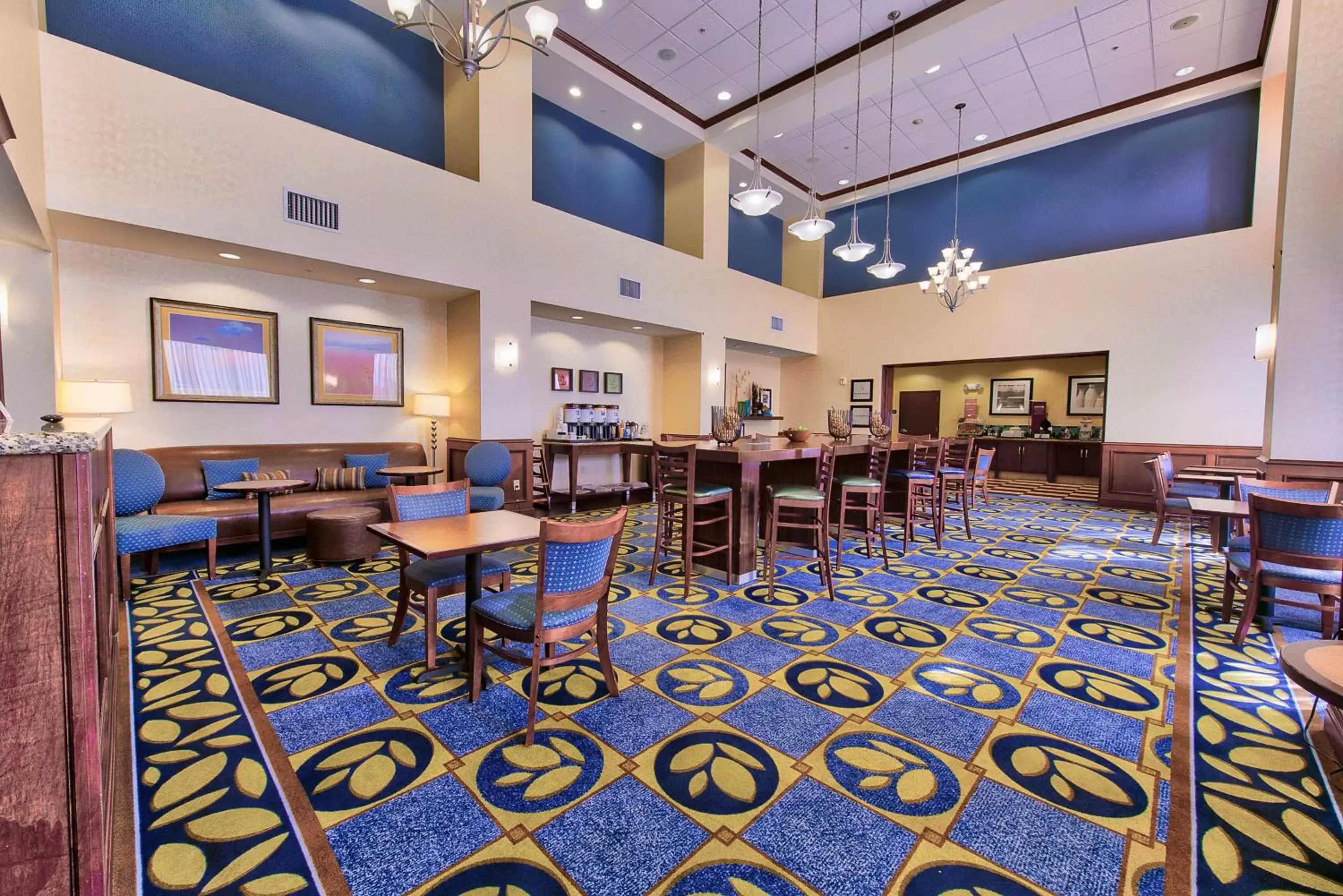 Lobby or reception in Hampton Inn & Suites Ridgecrest
