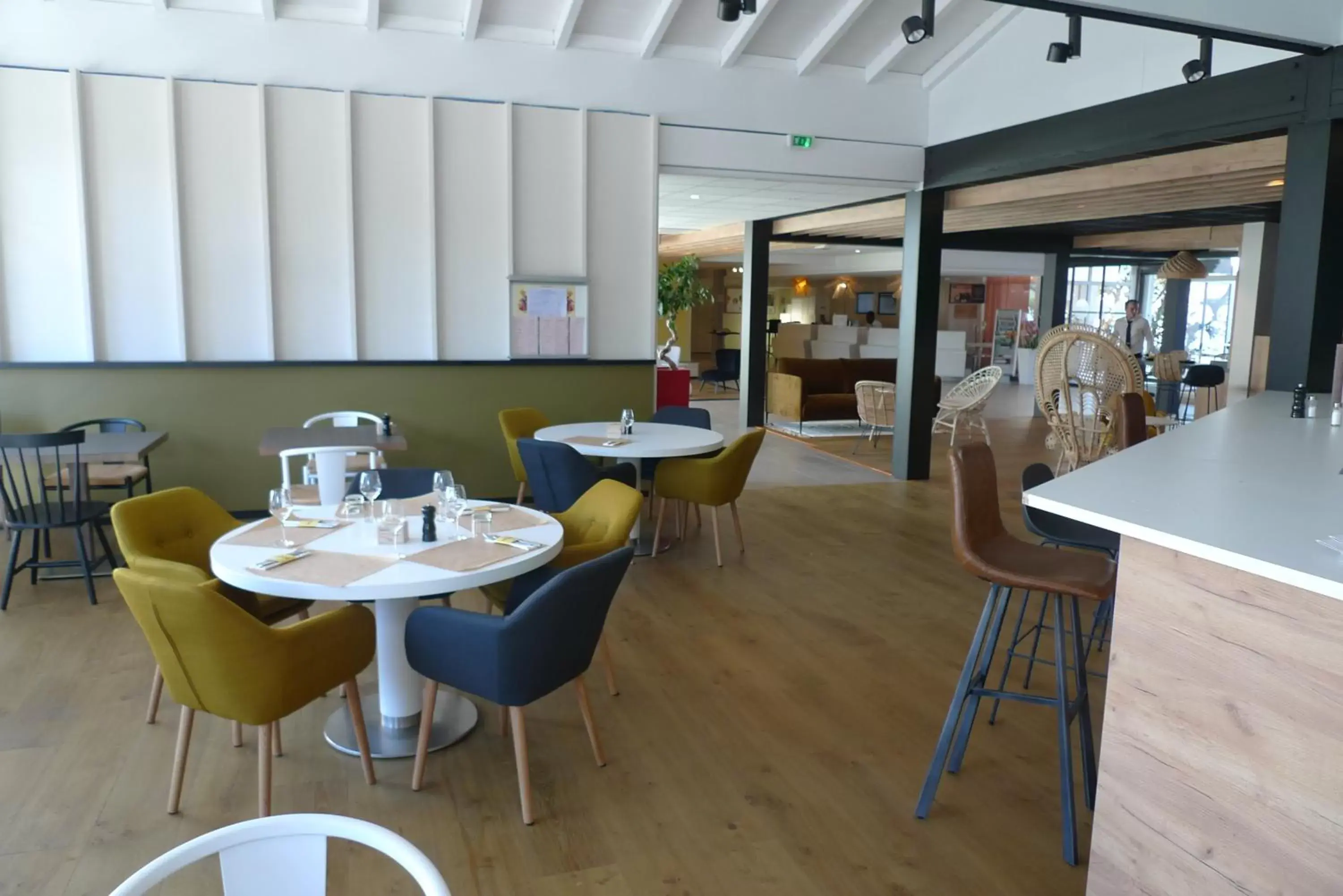 Restaurant/Places to Eat in Novotel Narbonne Sud A9/A61