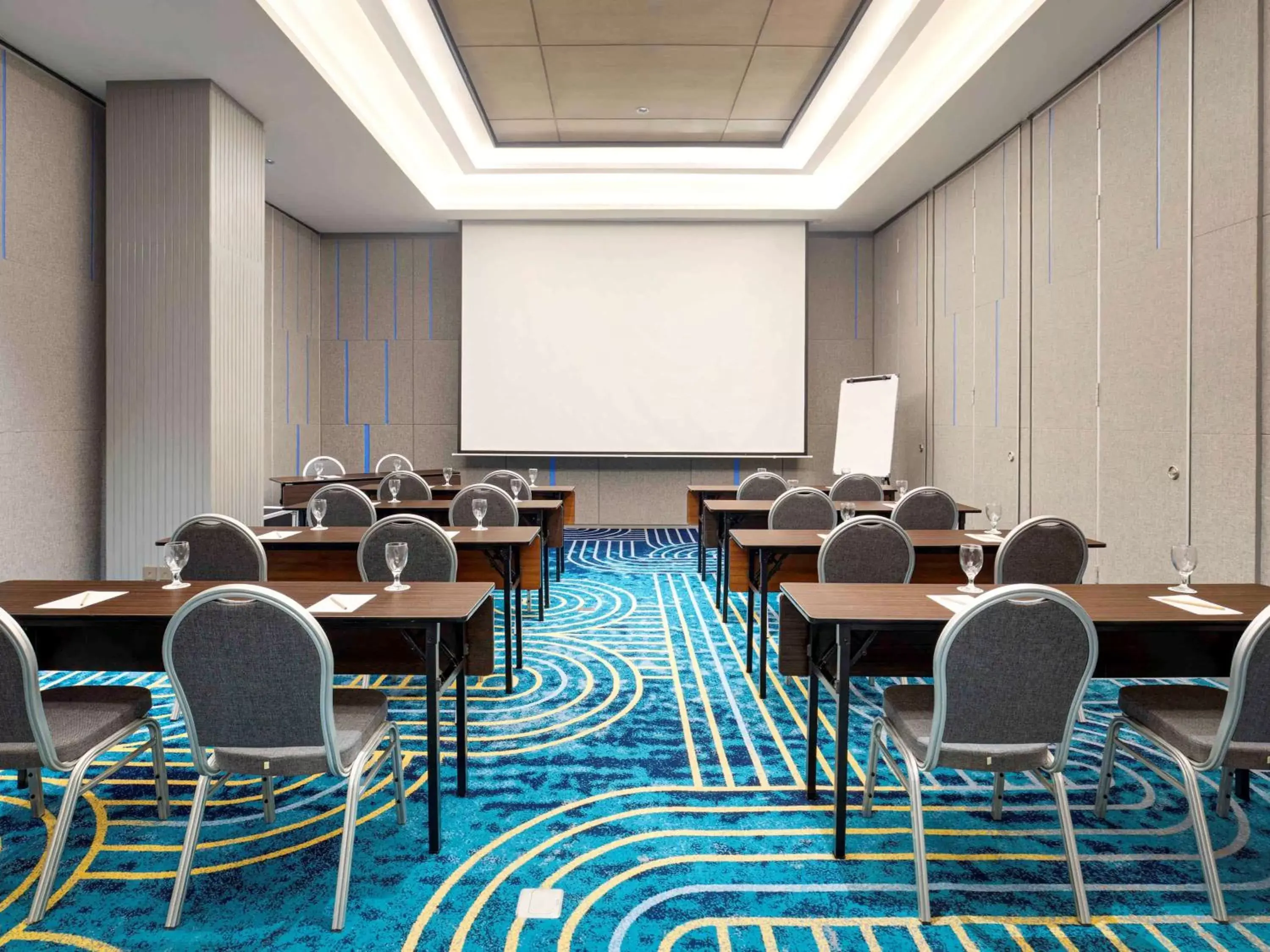 Meeting/conference room in ibis Styles Semarang Simpang Lima