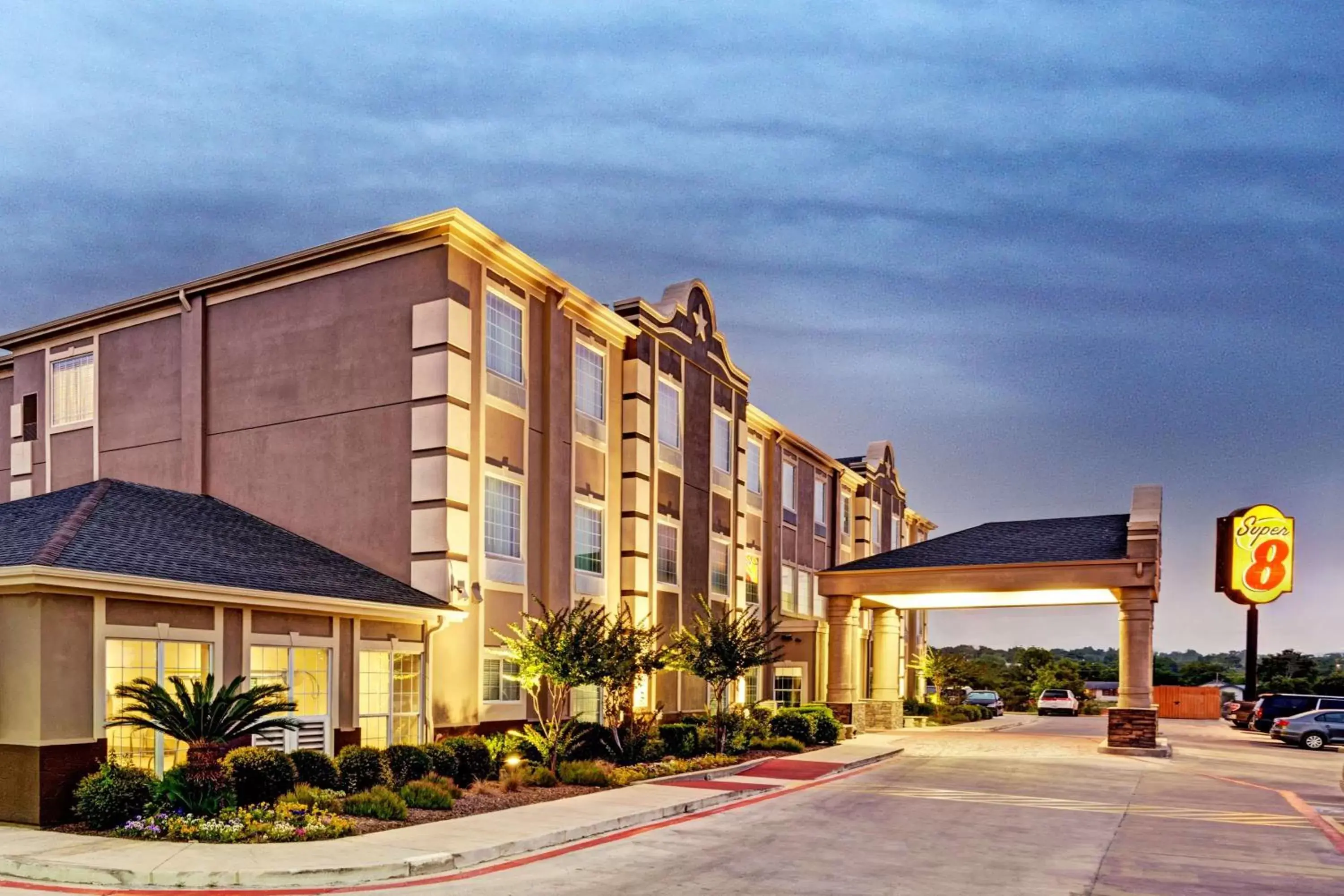 Property Building in Super 8 by Wyndham San Antonio/Alamodome Area