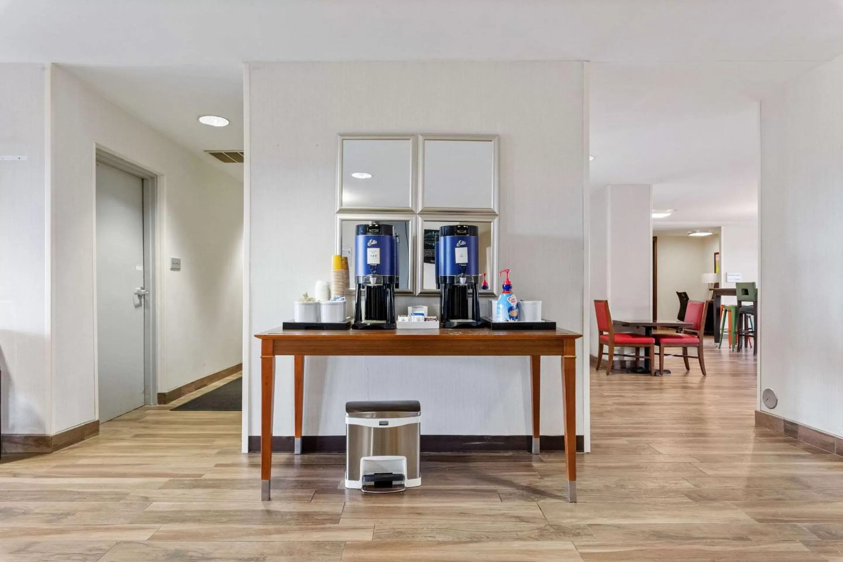 Lobby or reception, Restaurant/Places to Eat in Allentown Park Hotel, Ascend Hotel Collection