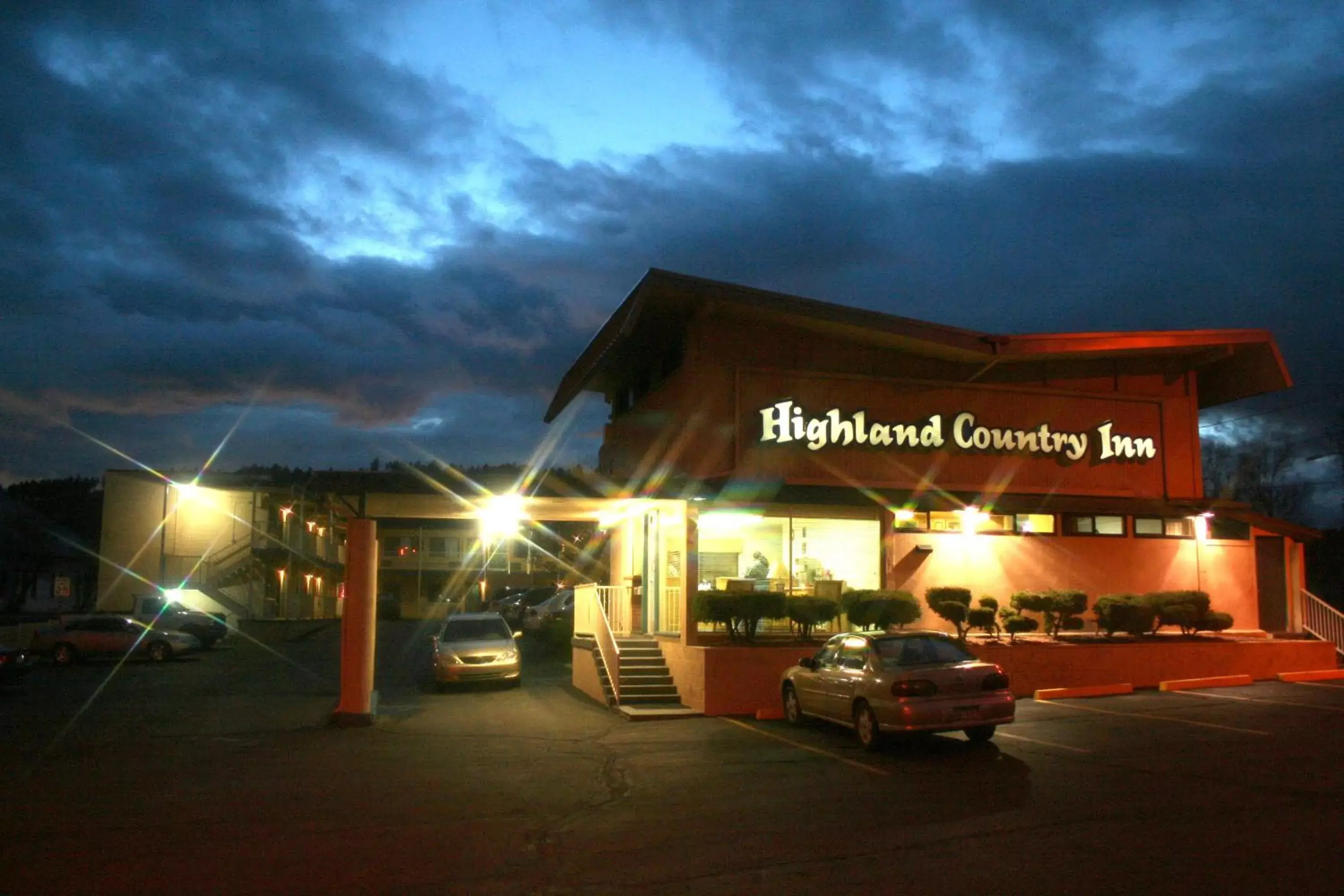 Facade/entrance in Highland Country Inn Flagstaff Facade/entrance in Highland Country Inn Flagstaff