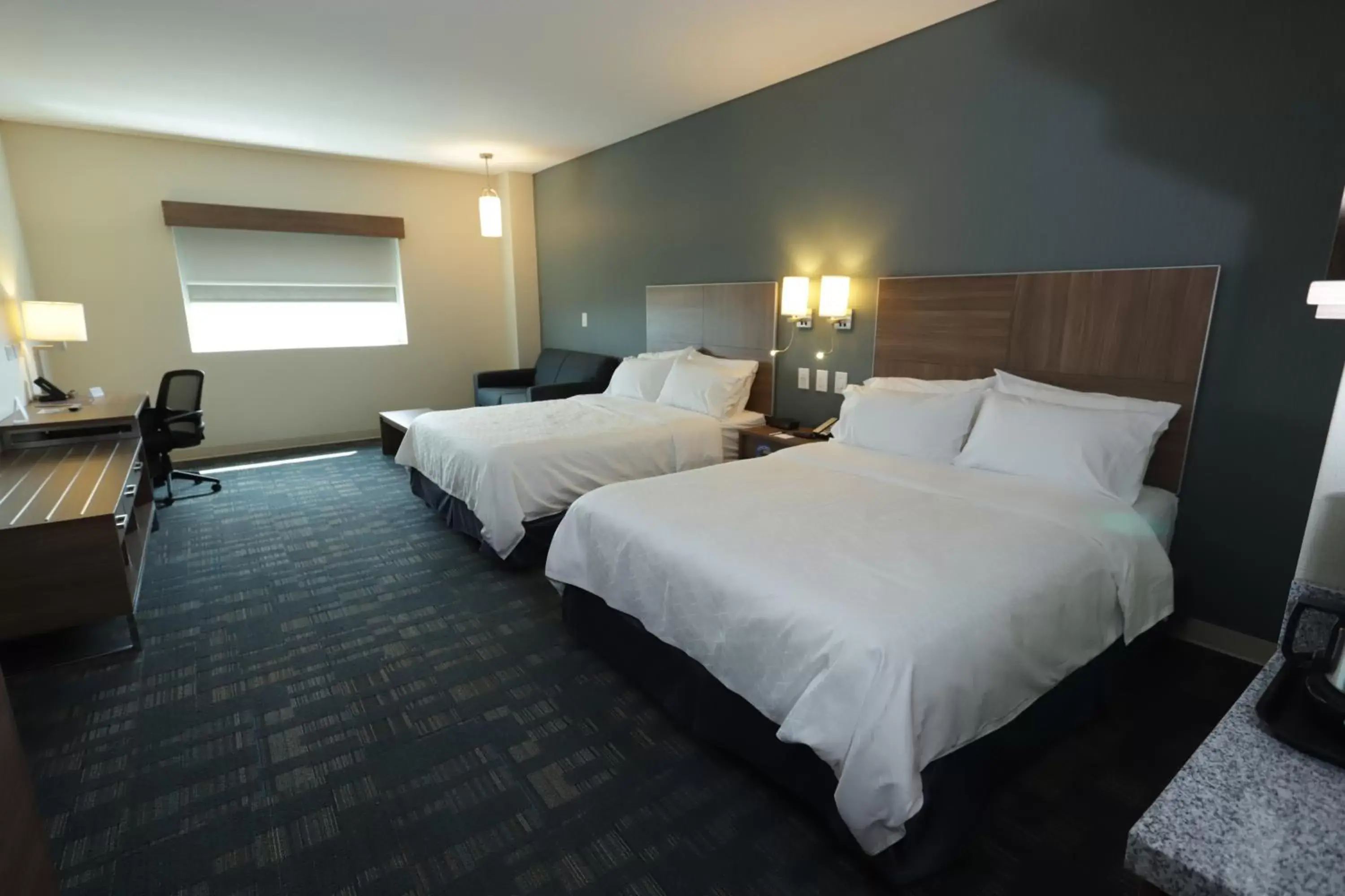 Bed in Holiday Inn Express & Suites Mexicali, an IHG Hotel