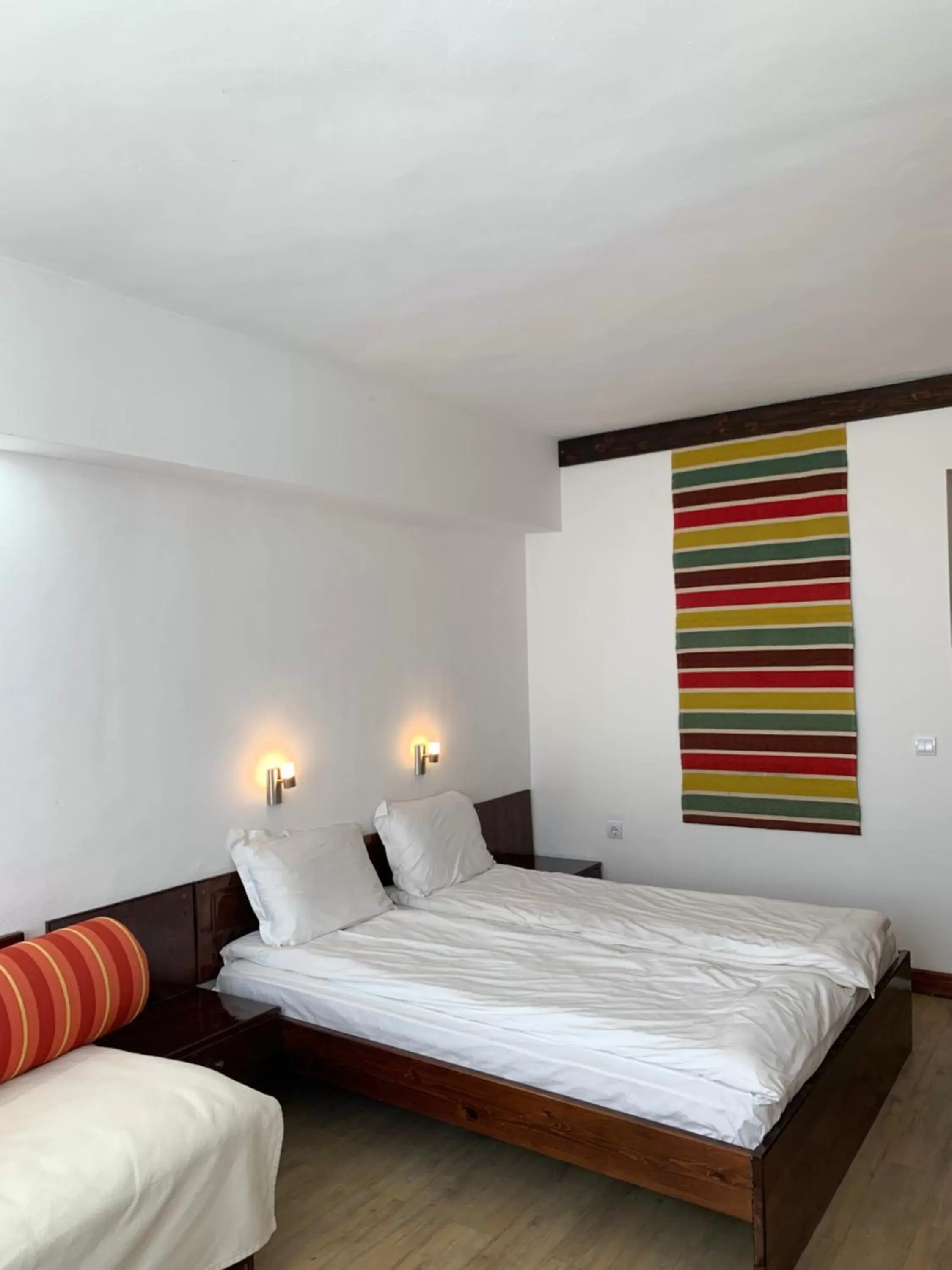 Deluxe Double Room with Extra Bed in Villa Rai Deluxe Double Room with Extra Bed in Villa Rai