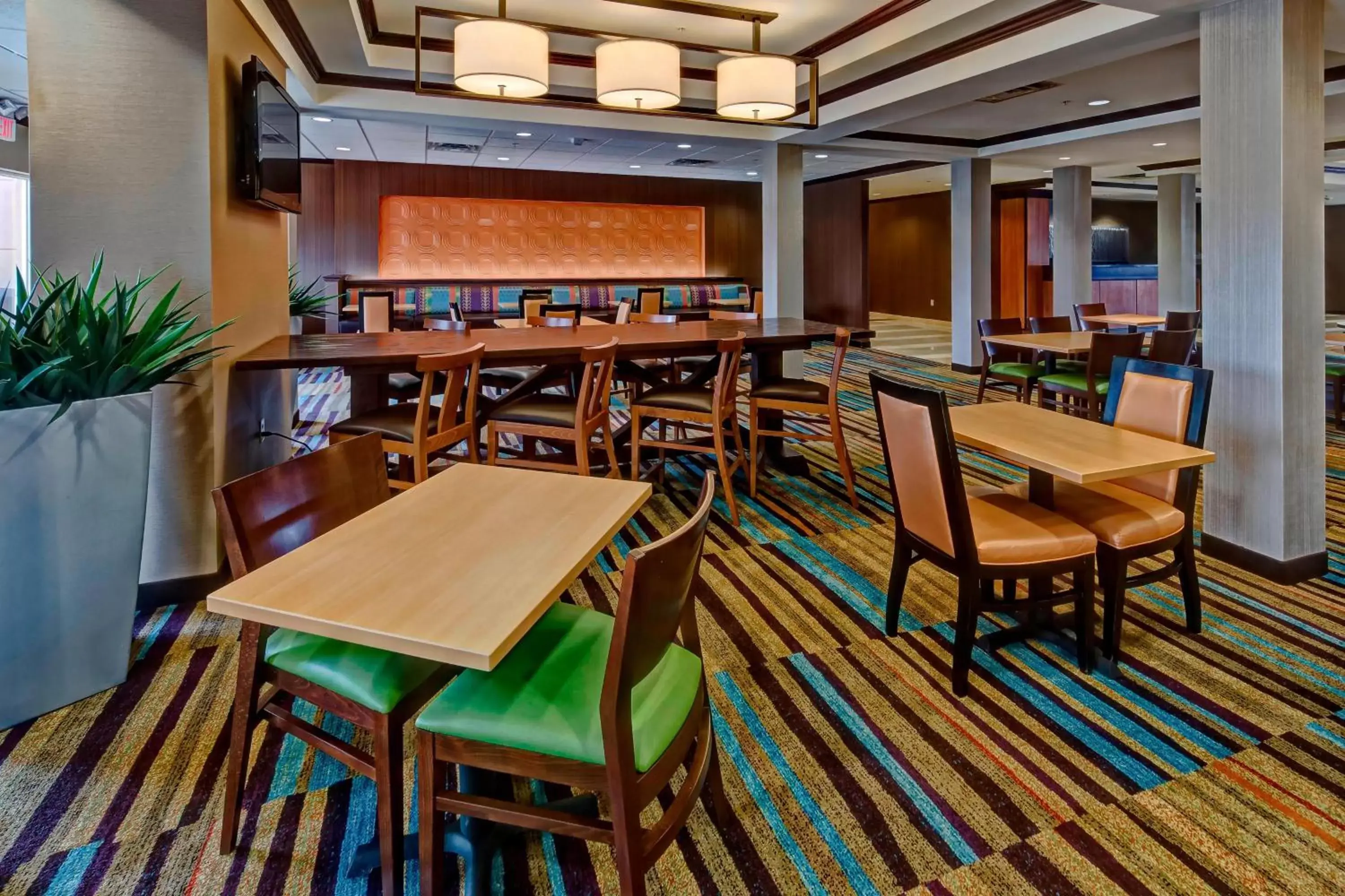 Breakfast, Restaurant/Places to Eat in Fairfield Inn and Suites by Marriott Oklahoma City Airport