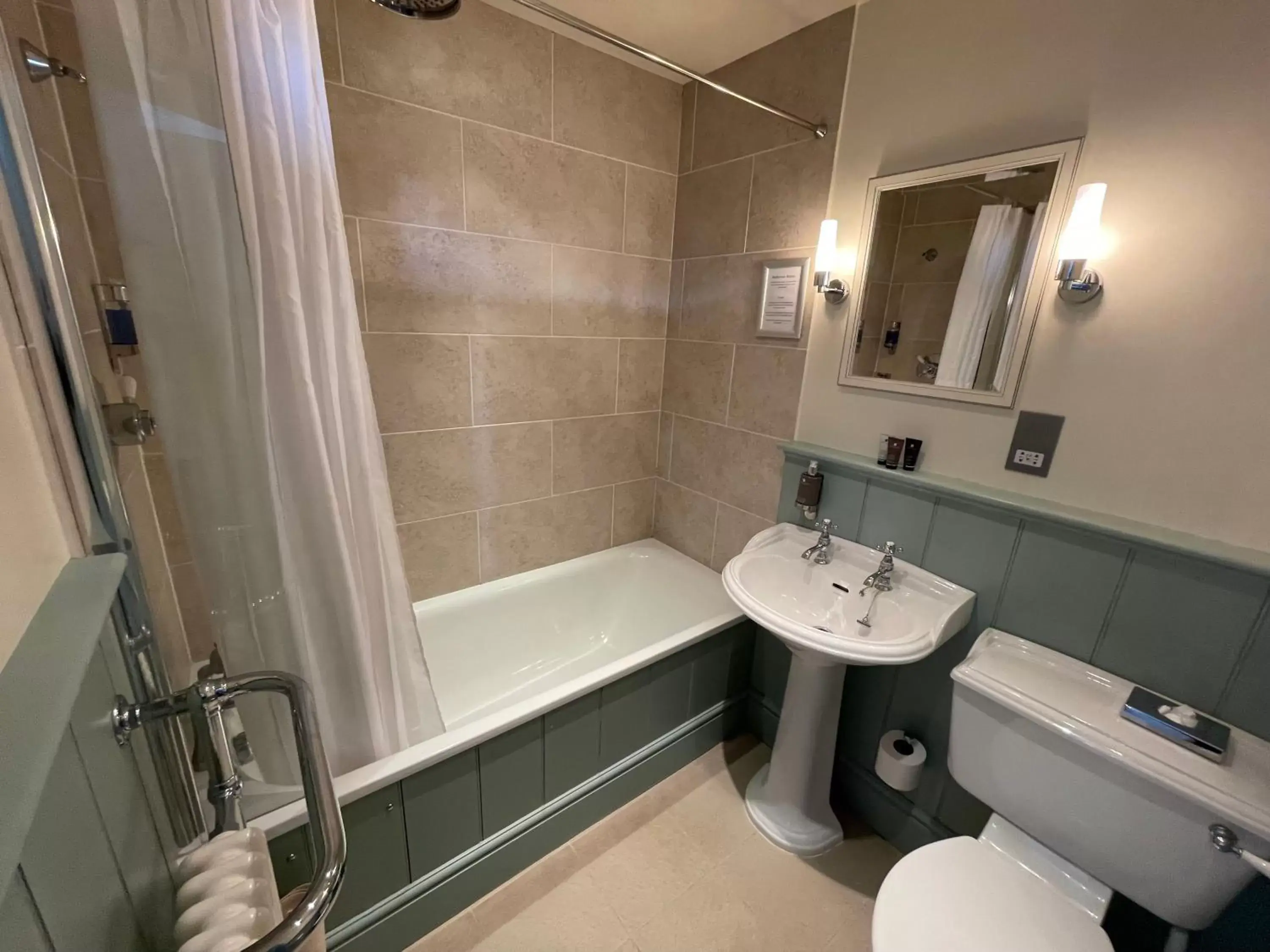 Shower, Bathroom in Park Farm Hotel