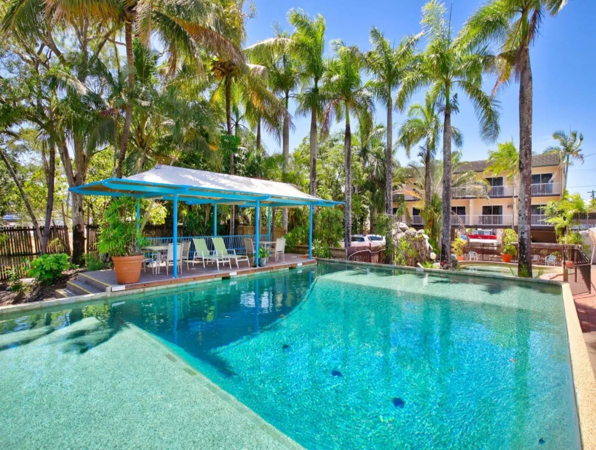 Swimming pool in Cairns City Sheridan Motel
