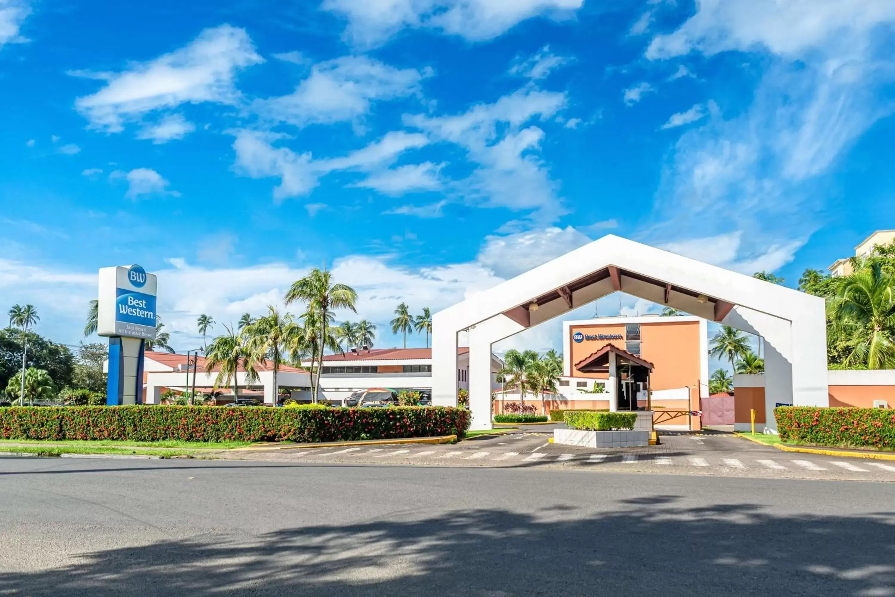 Property building in Best Western Jaco Beach All Inclusive Resort Property building in Best Western Jaco Beach All Inclusive Resort