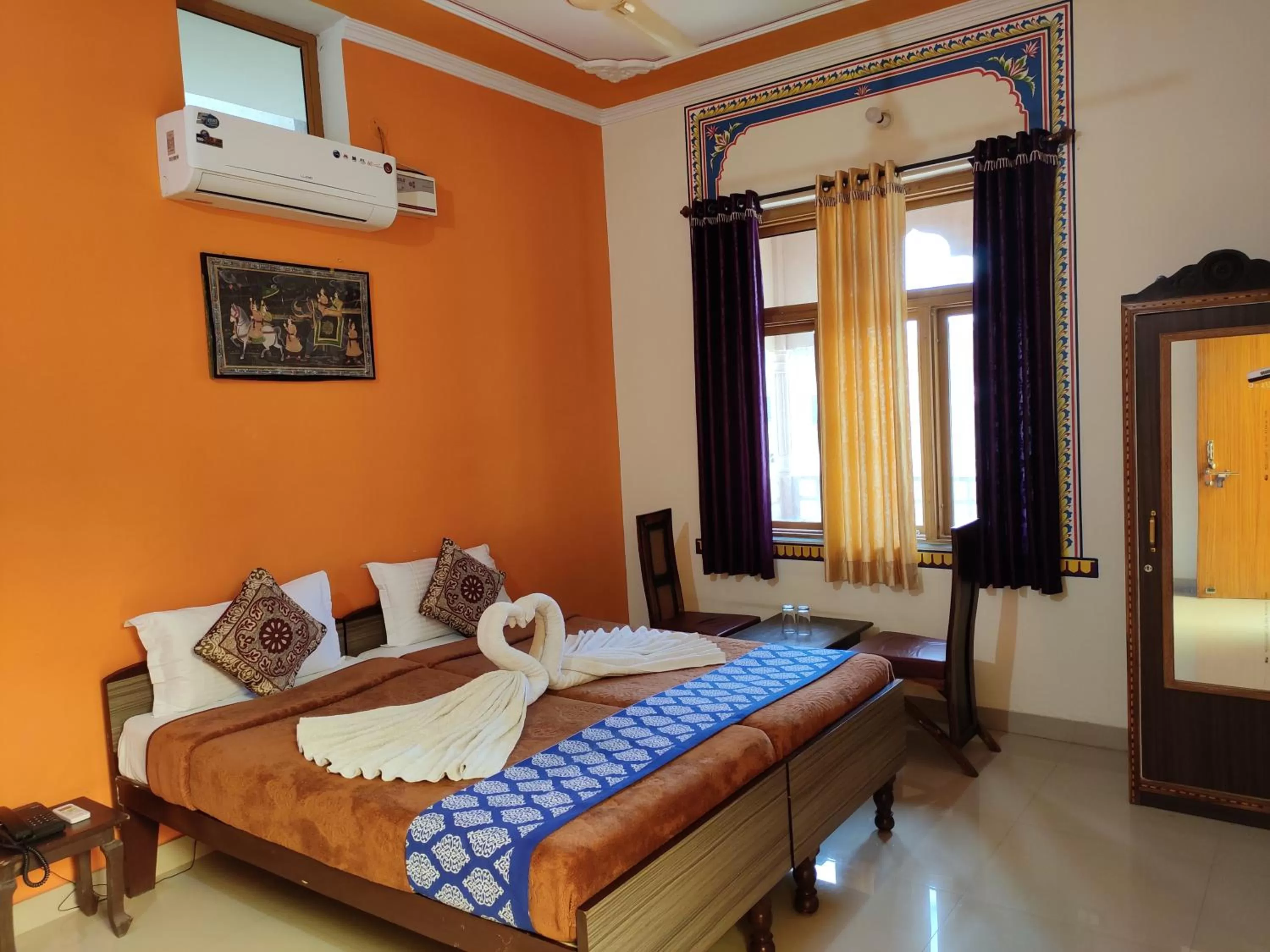 Bed in Hotel Tiger Haveli