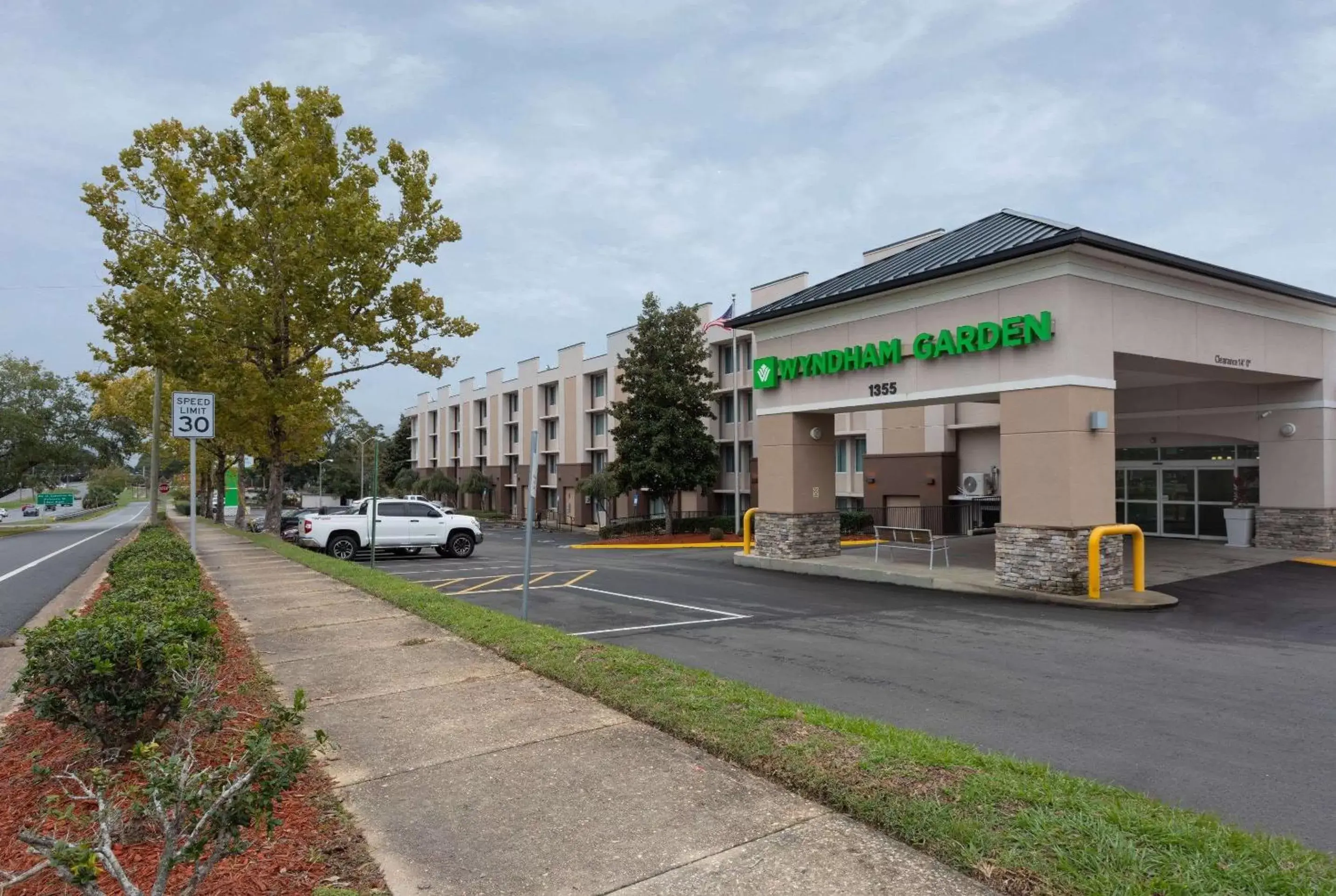 Property Building in Wyndham Garden Tallahassee Capitol Near FSU