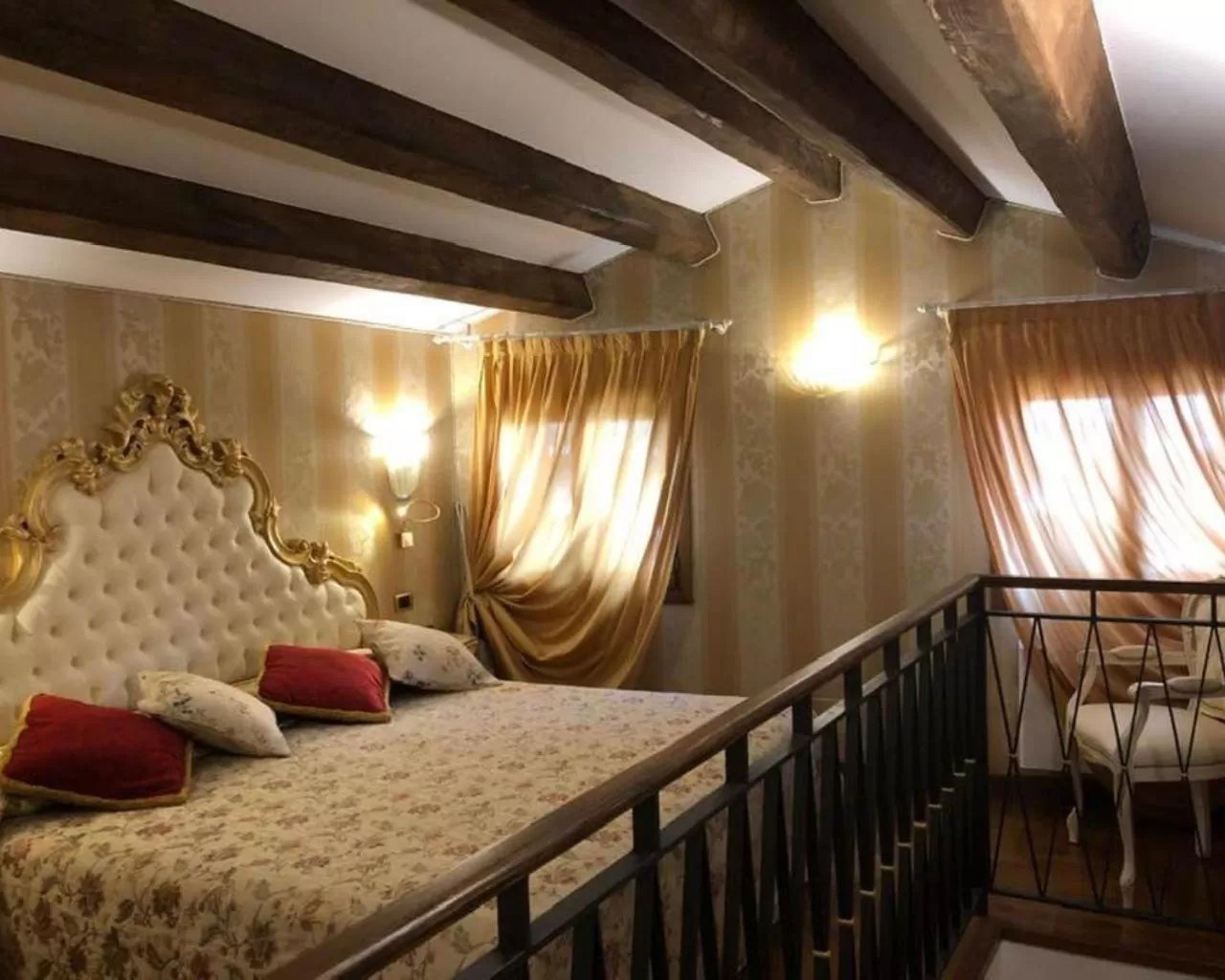 Shower in Hotel San Zaccaria