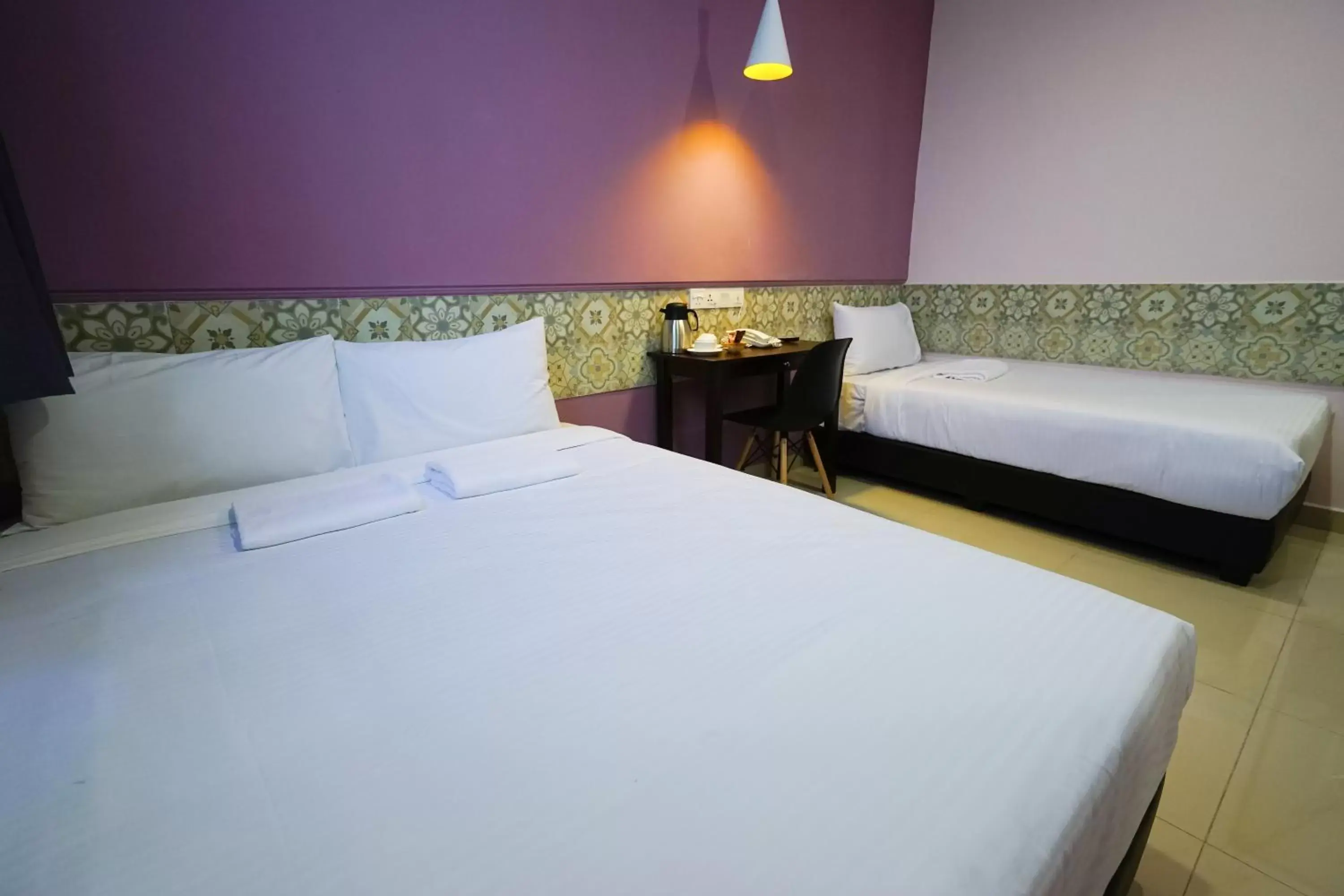 Bedroom, Bed in Grand FC Hotel