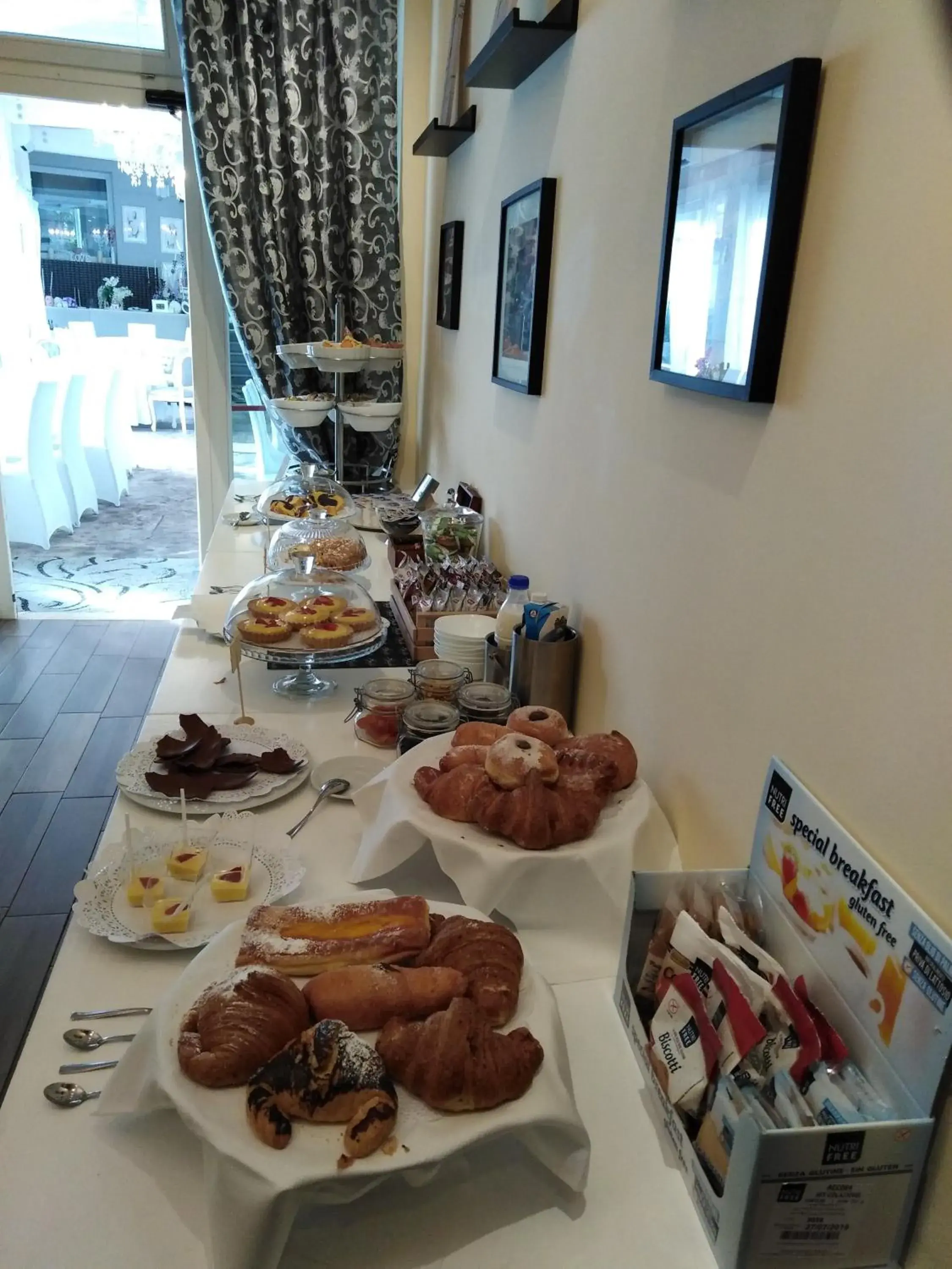 Food and drinks in Hotel La Torraccia