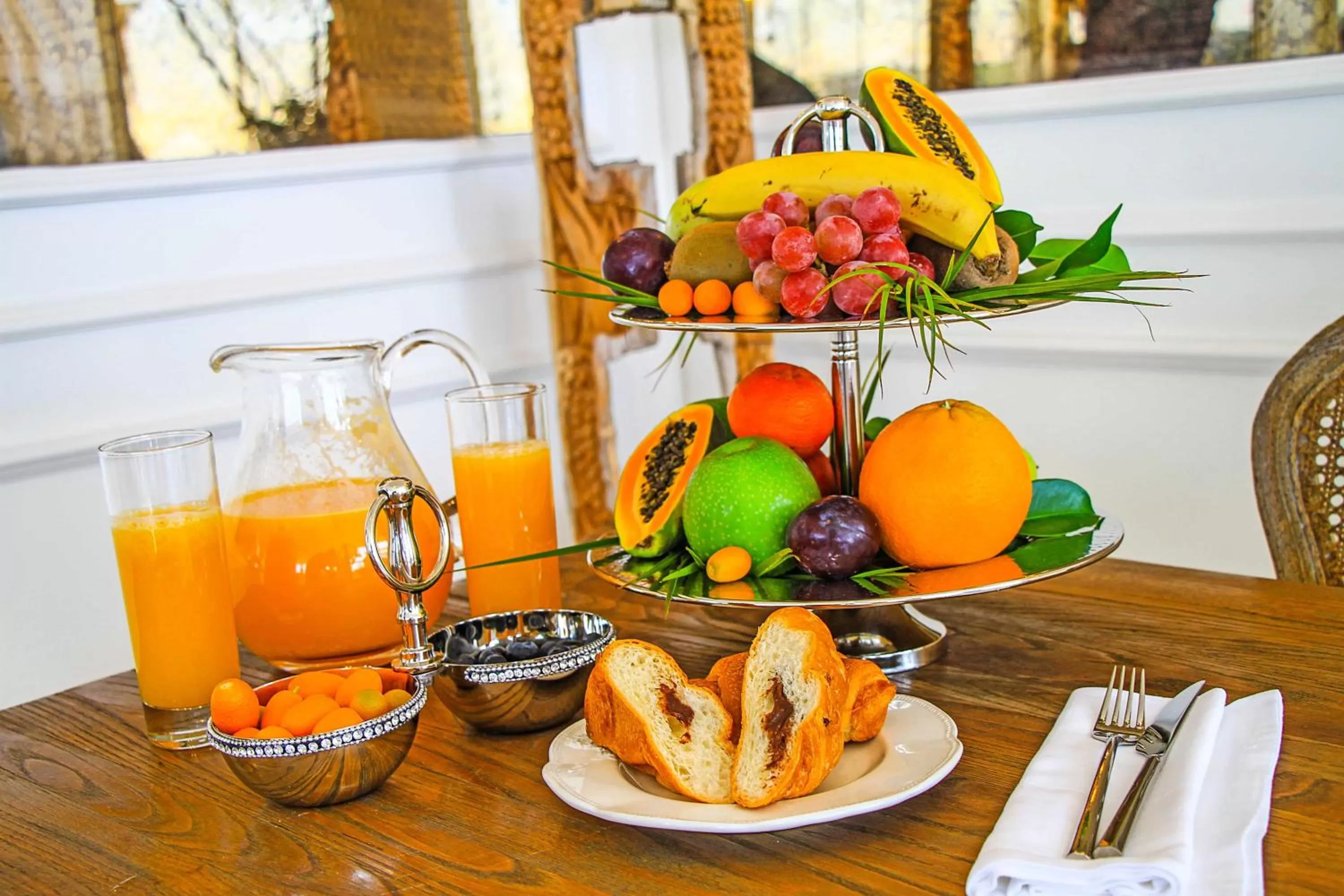 Restaurant/places to eat in Ena Boutique Hotel & Residences