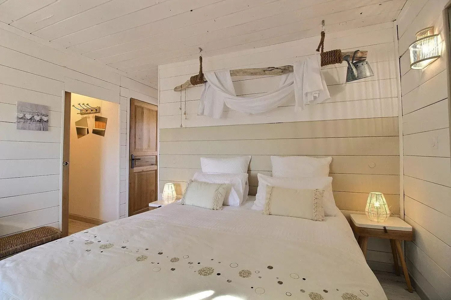 Bedroom, Bed in LE MAS COTHY en Provence