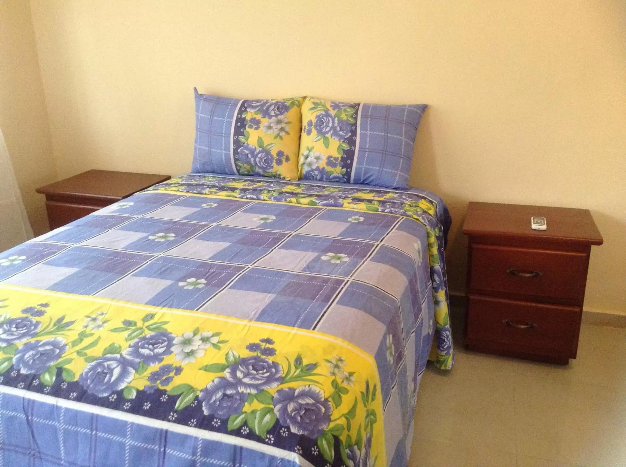 Decorative detail, Room Photo in White Sands shared apartments