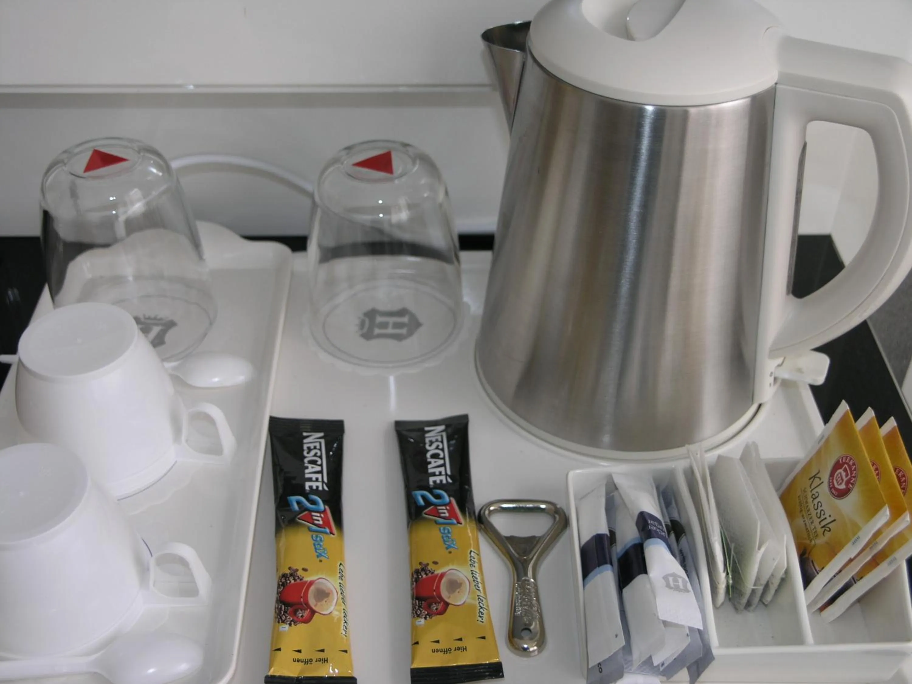 Coffee/tea facilities in Hotel Bayer's