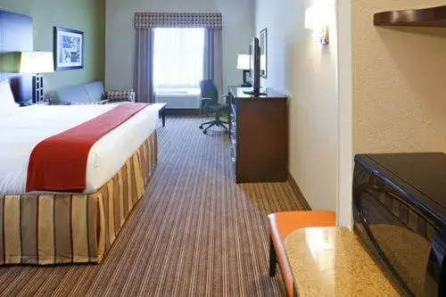 Photo of the whole room in Holiday Inn Express Hotel & Suites Dallas West