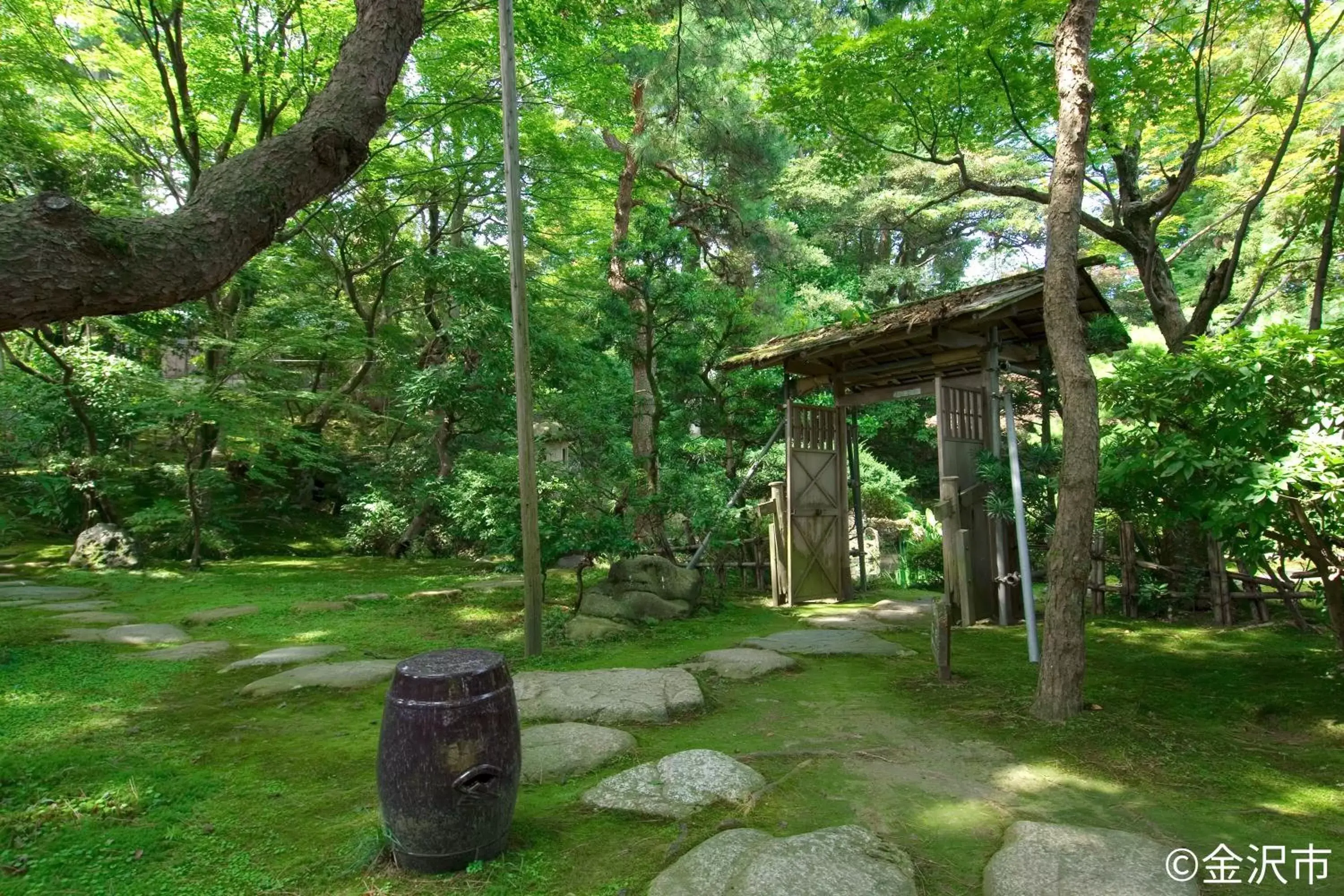 Nearby landmark, Garden in Smile Hotel Kanazawa Nishiguchi Ekimae