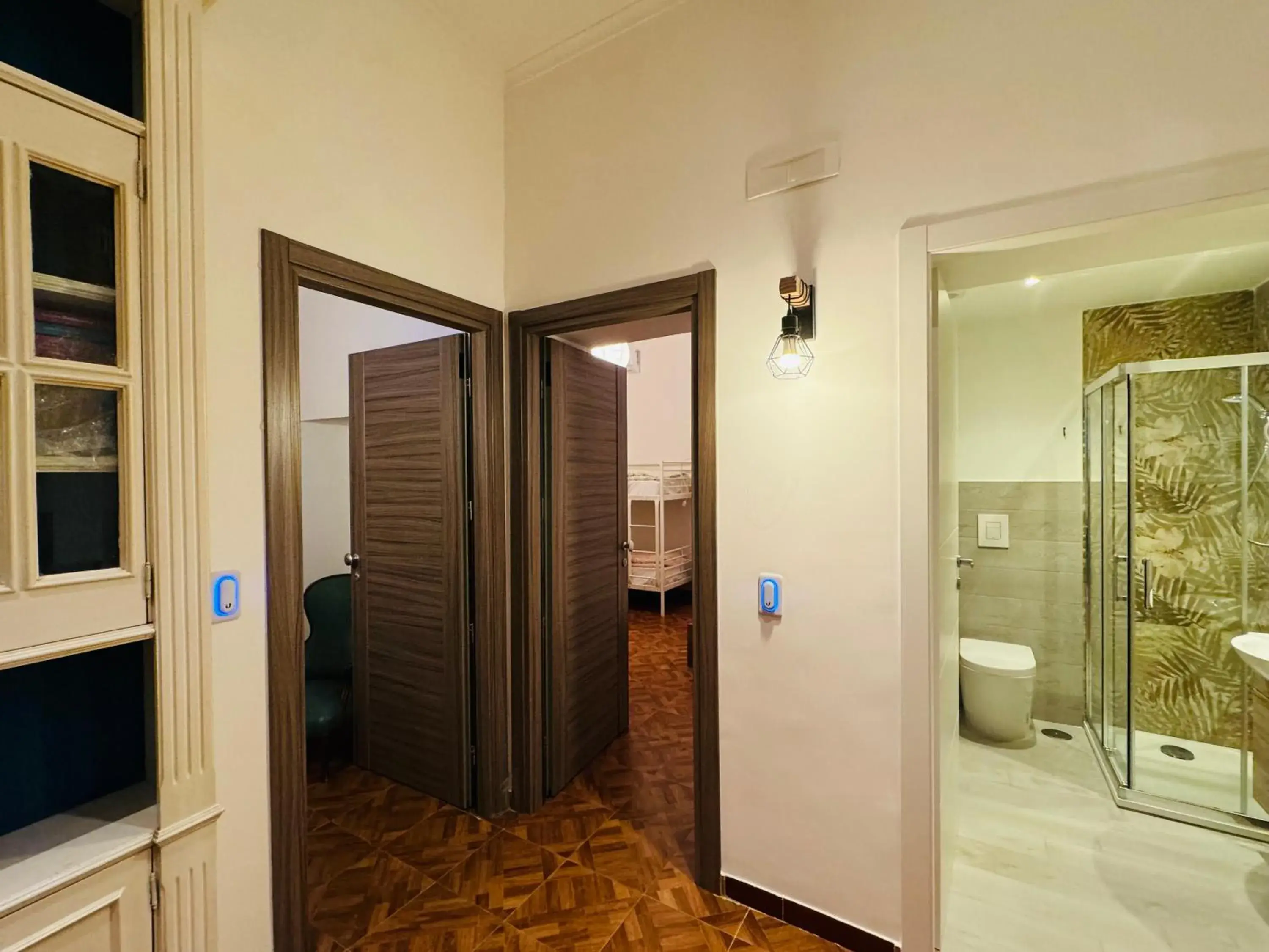 Facade/entrance, Bathroom in Hostel Mancini Naples