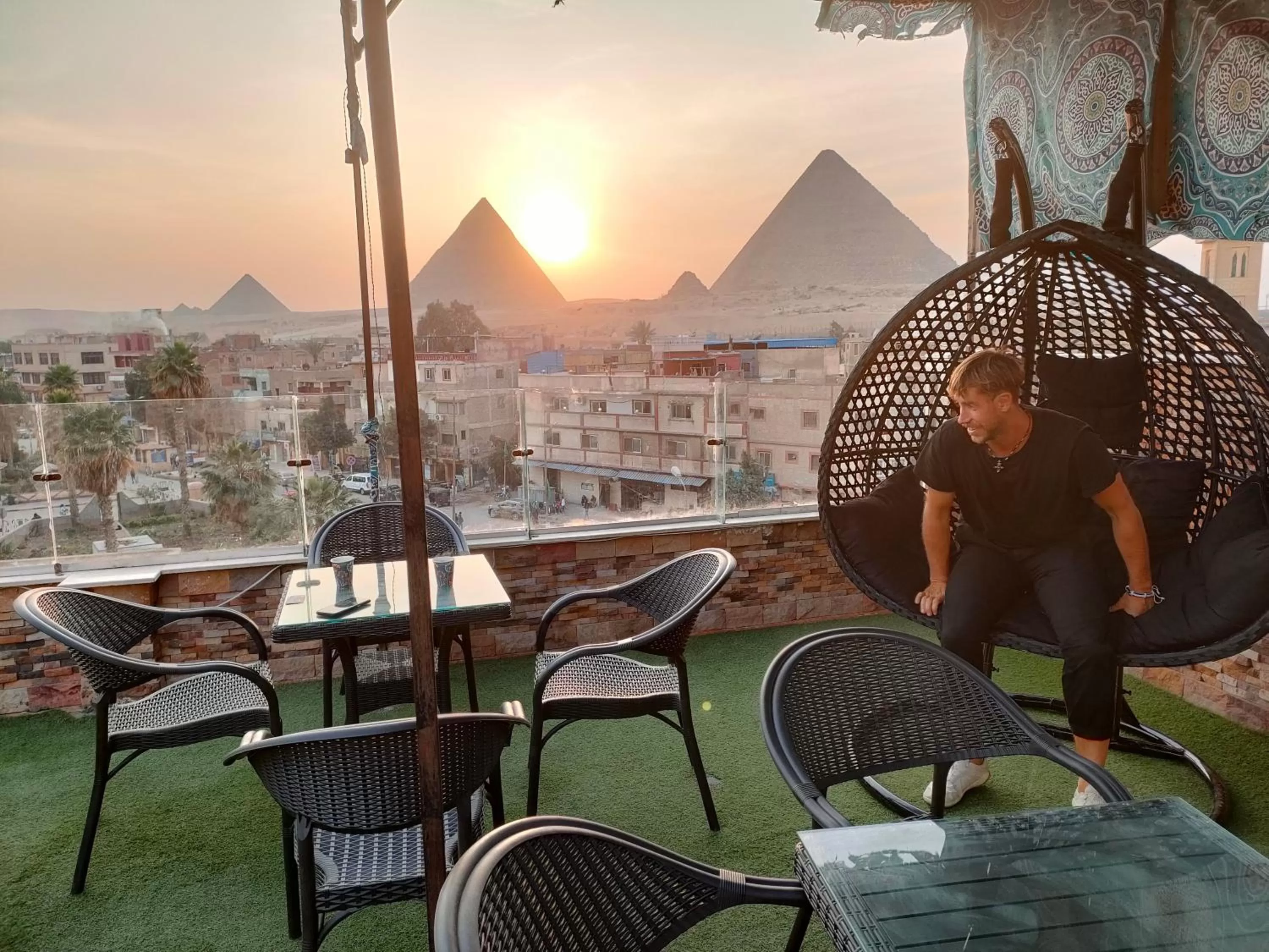 Dias felices pyramids inn