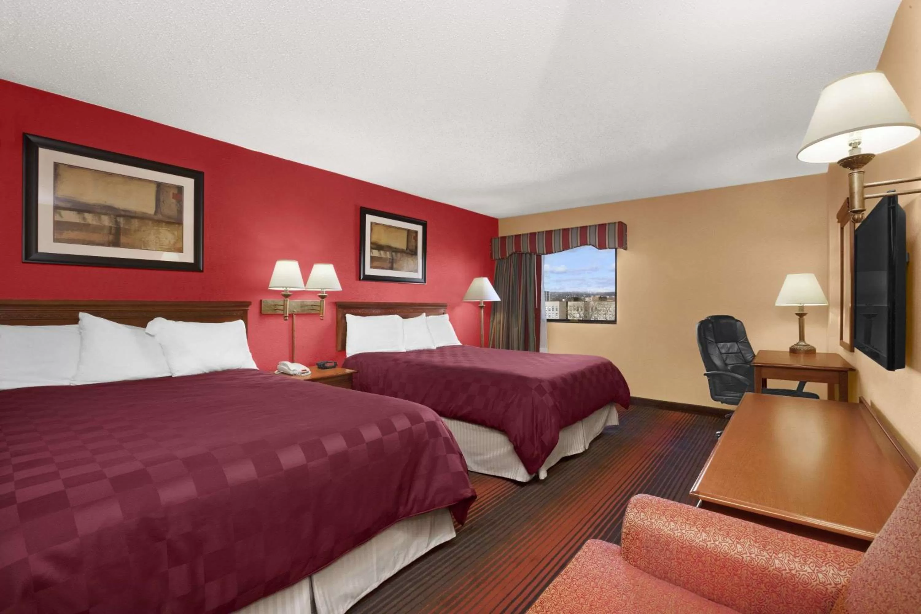 Photo of the whole room, Bed in Ramada by Wyndham East Orange