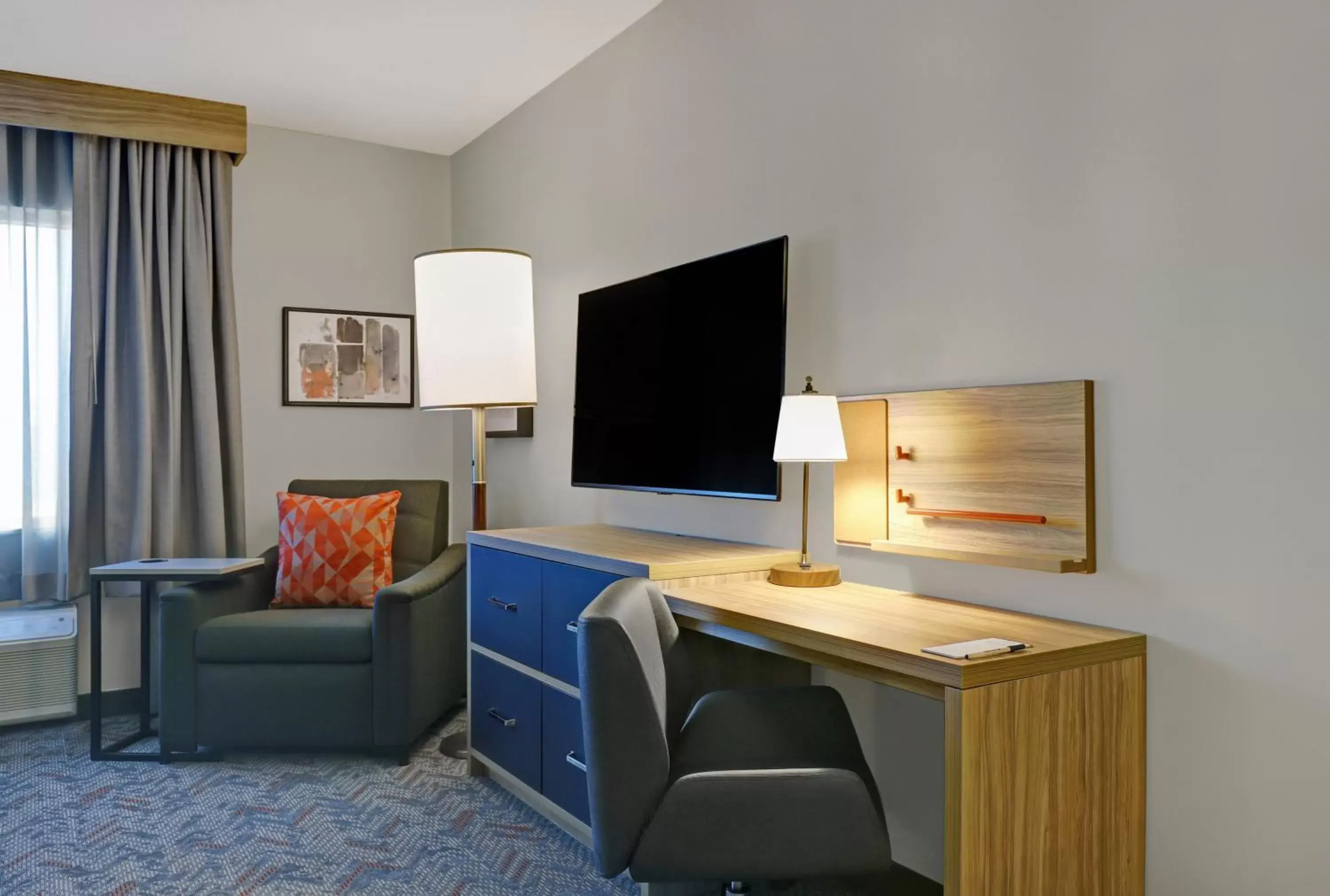 Photo of the whole room, TV/Entertainment Center in Candlewood Suites - Kingston West, an IHG Hotel