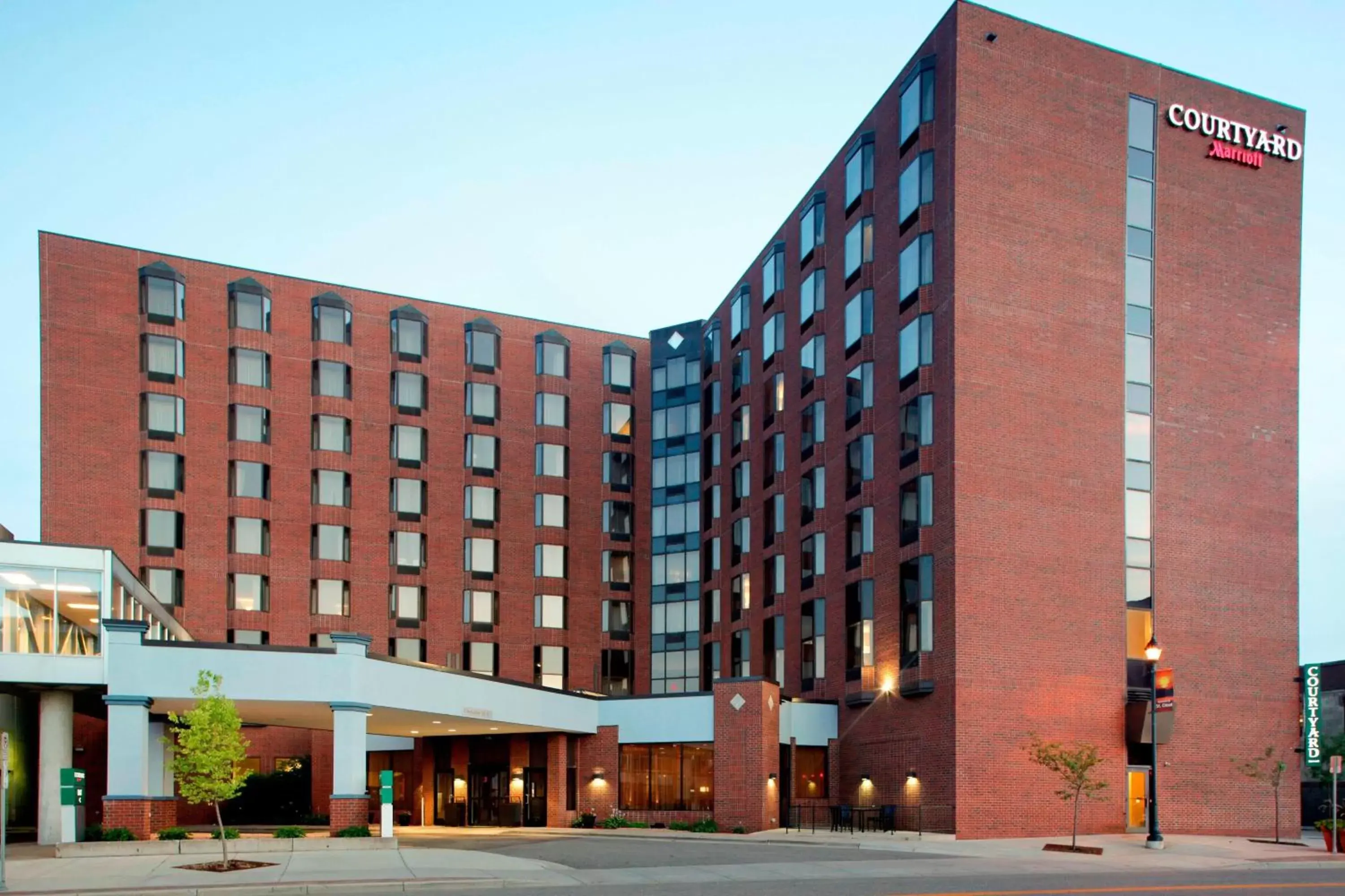 Property Building in Courtyard by Marriott St. Cloud