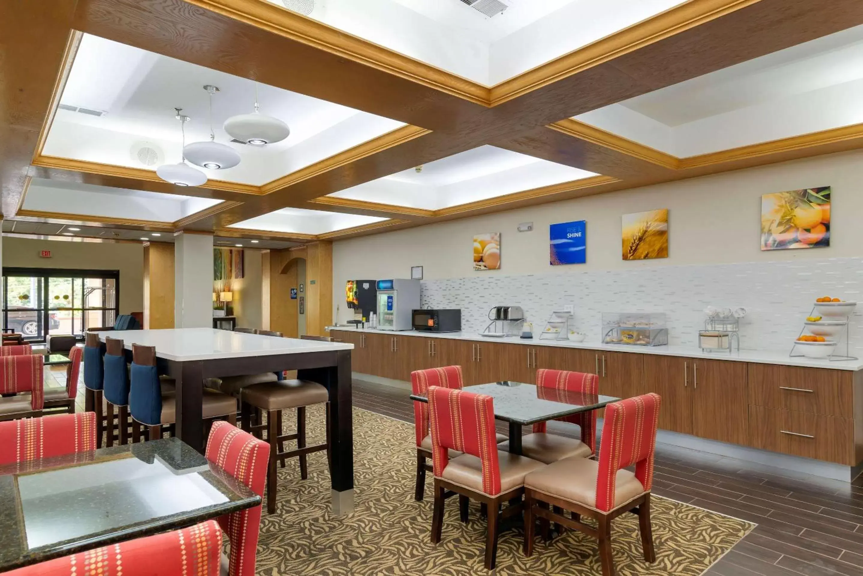 Restaurant/Places to Eat in Comfort Suites Milledgeville