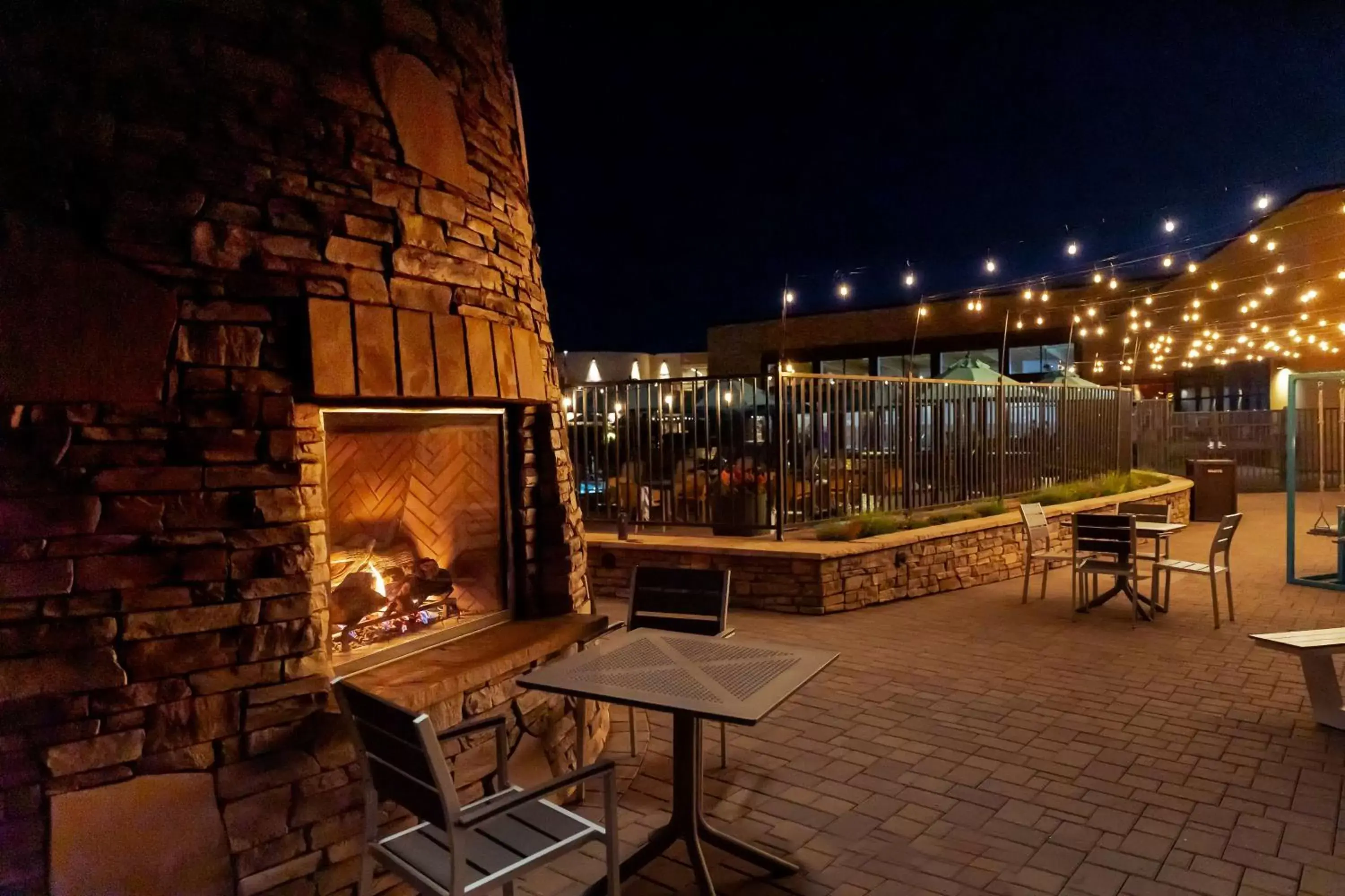 Property building in Squire Resort at the Grand Canyon, BW Signature Collection