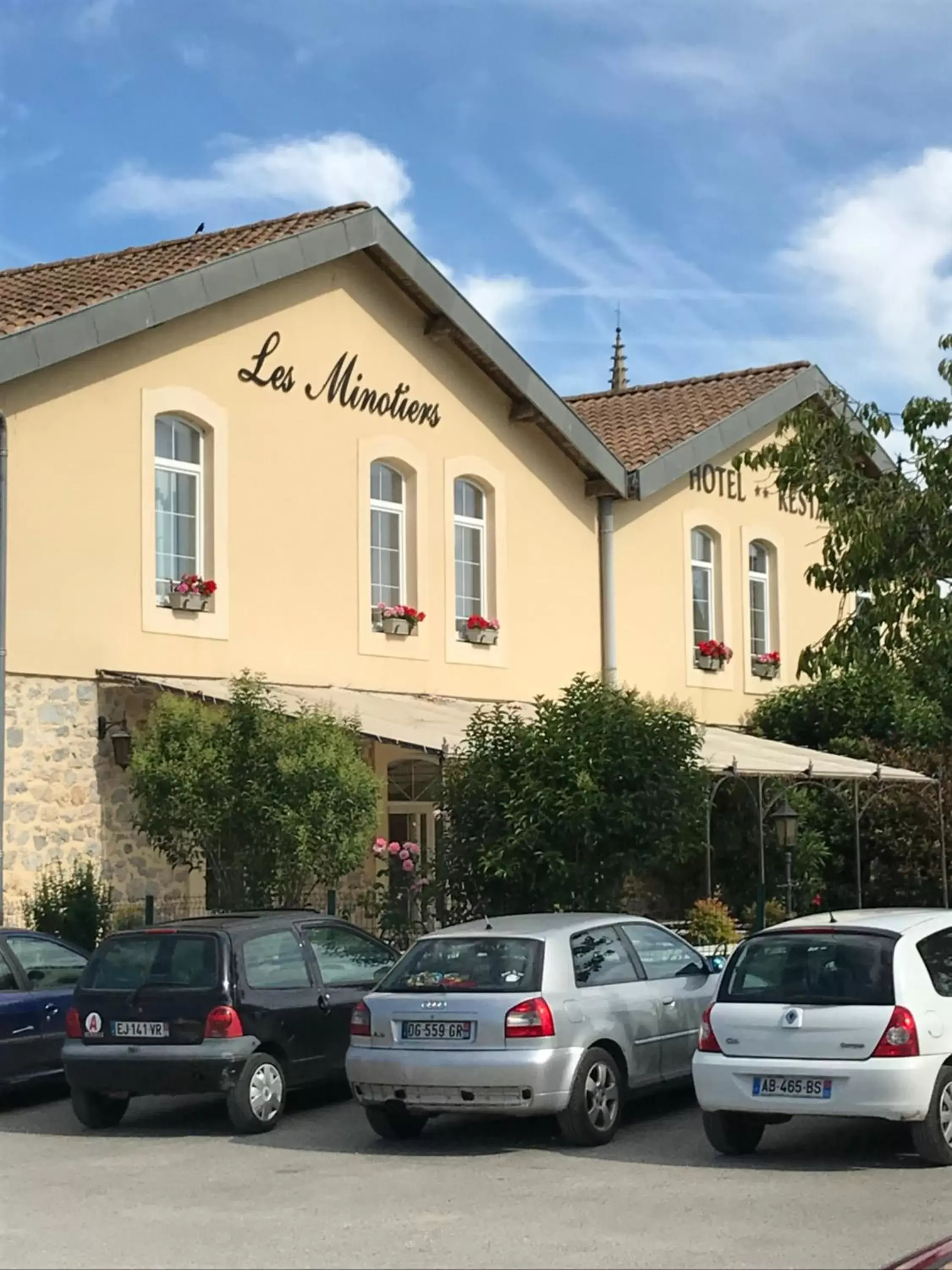 Property Building in Logis Hôtel restaurant Les Minotiers