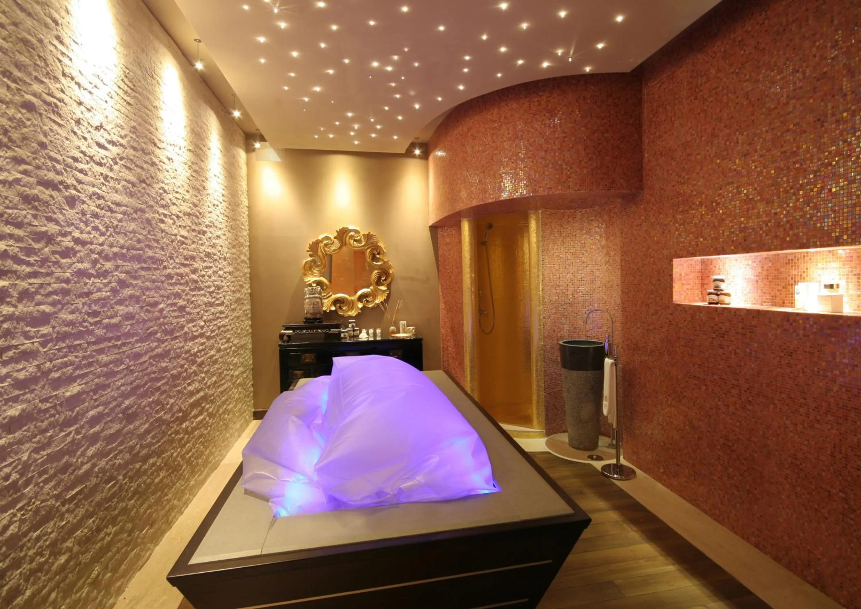 Spa and wellness centre/facilities in Villa e Palazzo Aminta - A Leading Hotel of The World