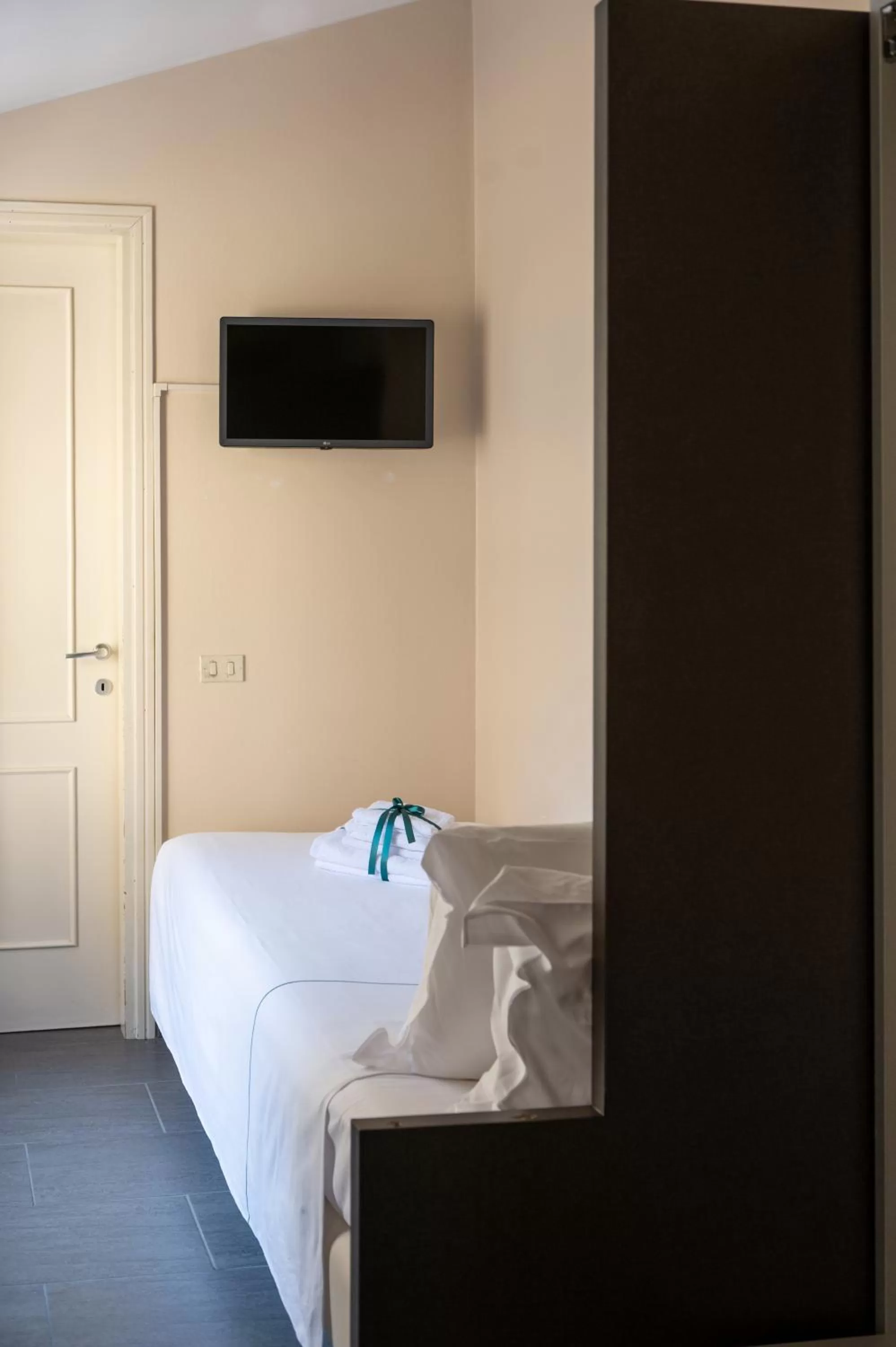 Bed in Hotel Duomo Cremona