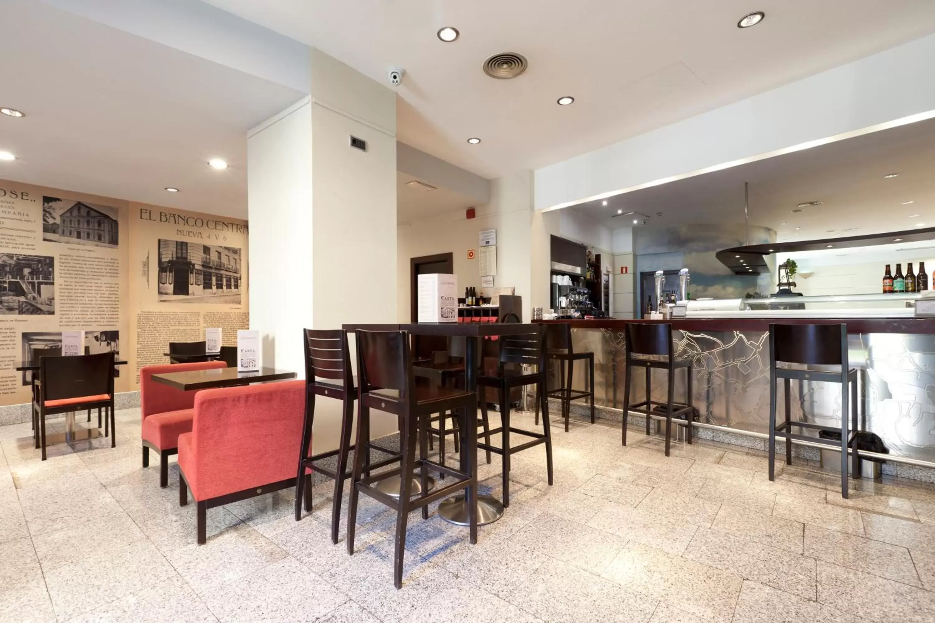 Lounge or bar, Restaurant/Places to Eat in Hotel San Juan de los Reyes