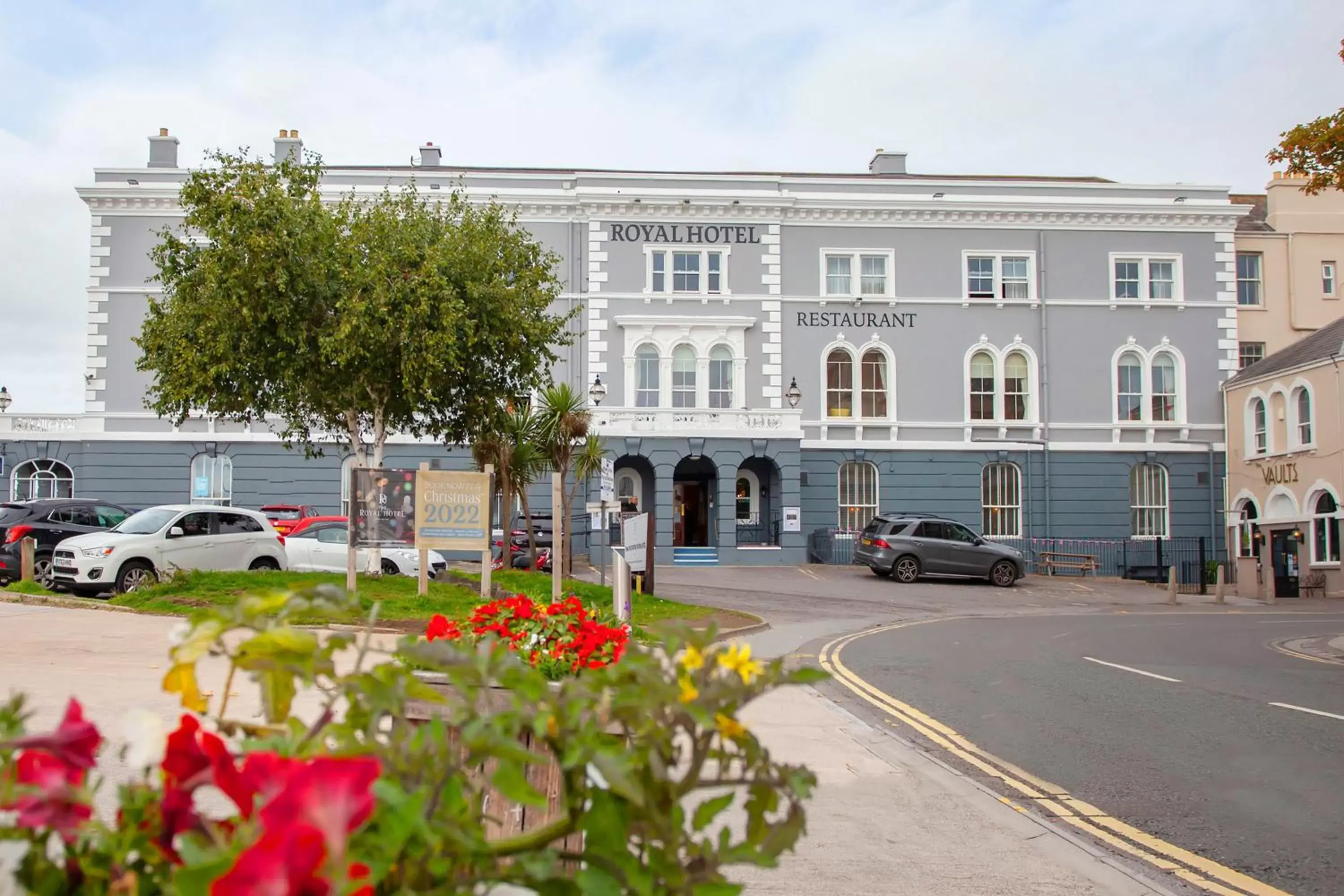 Facade/entrance, Property Building in The Royal Hotel