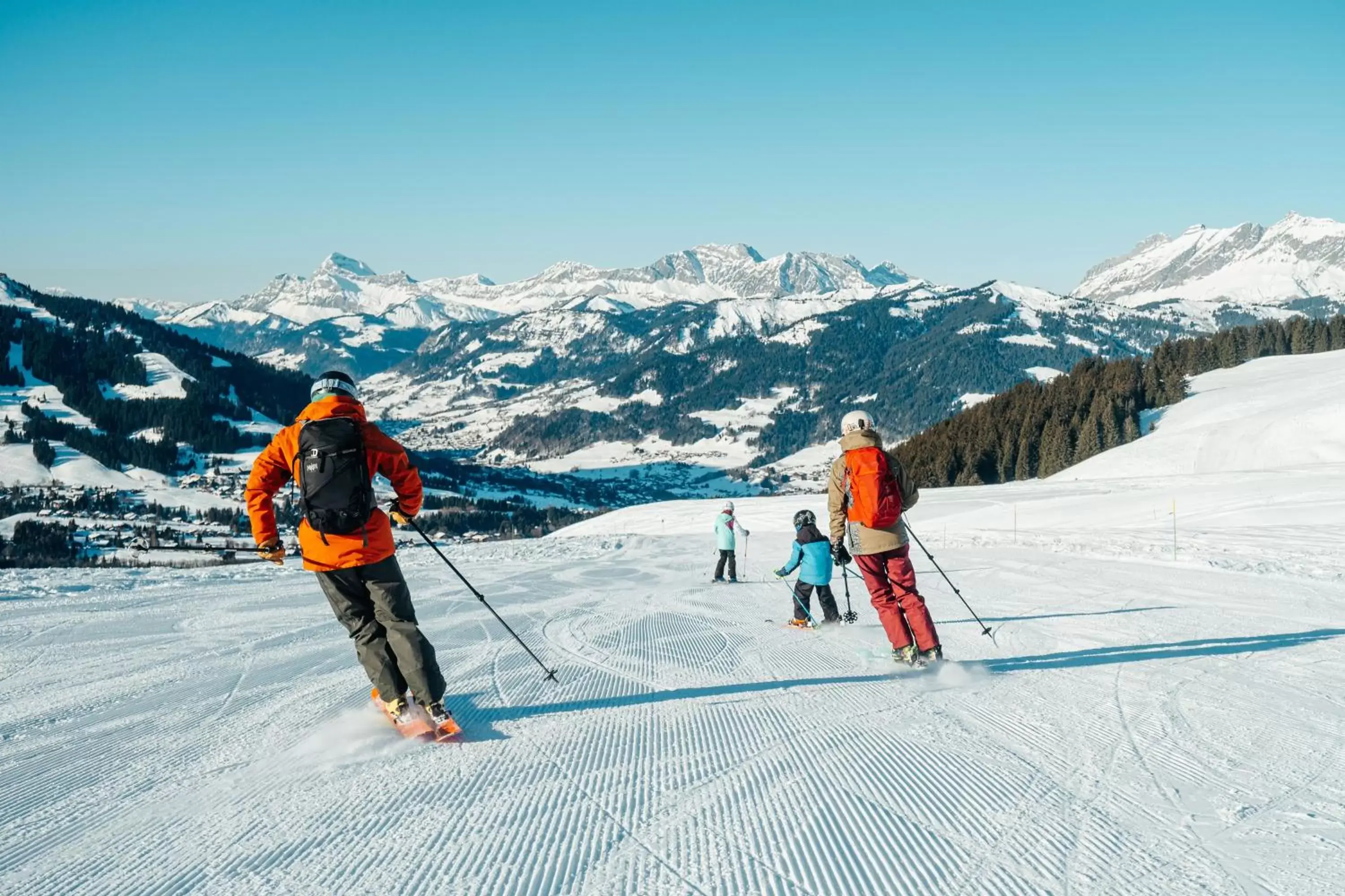 Skiing in Hôtel Vacances Bleues Les Chalets du Prariand