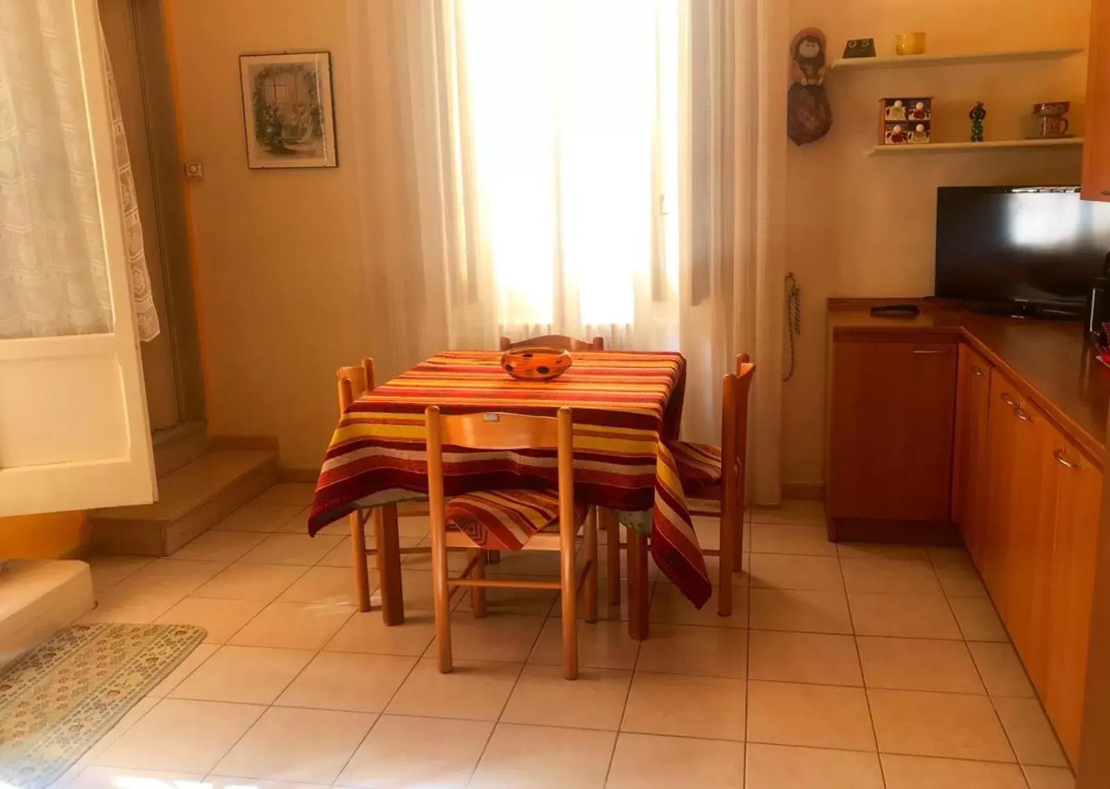 Communal lounge/ TV room, Dining Area in La Dimora di Ermes