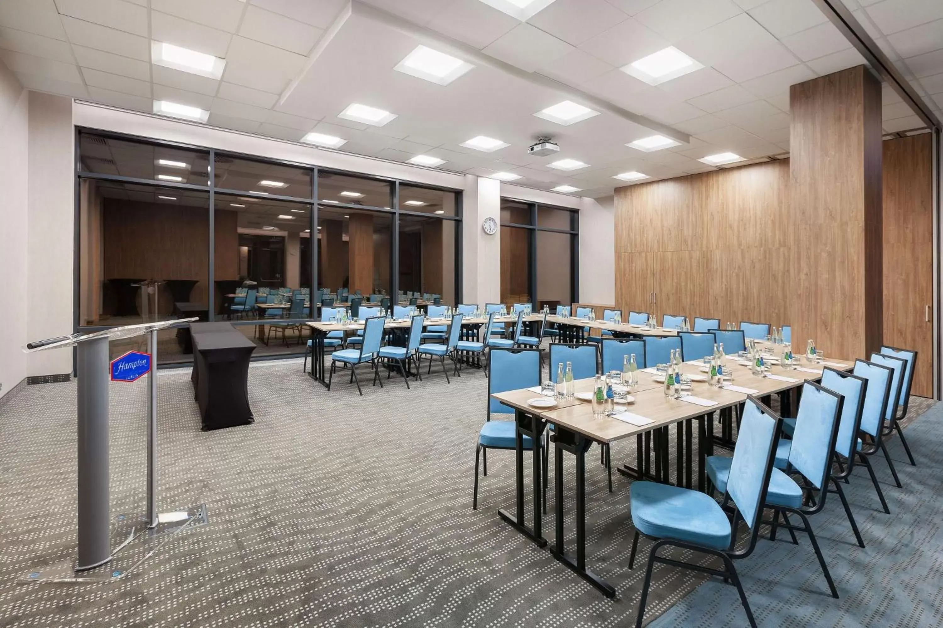 Meeting/conference room in Hampton By Hilton Lublin