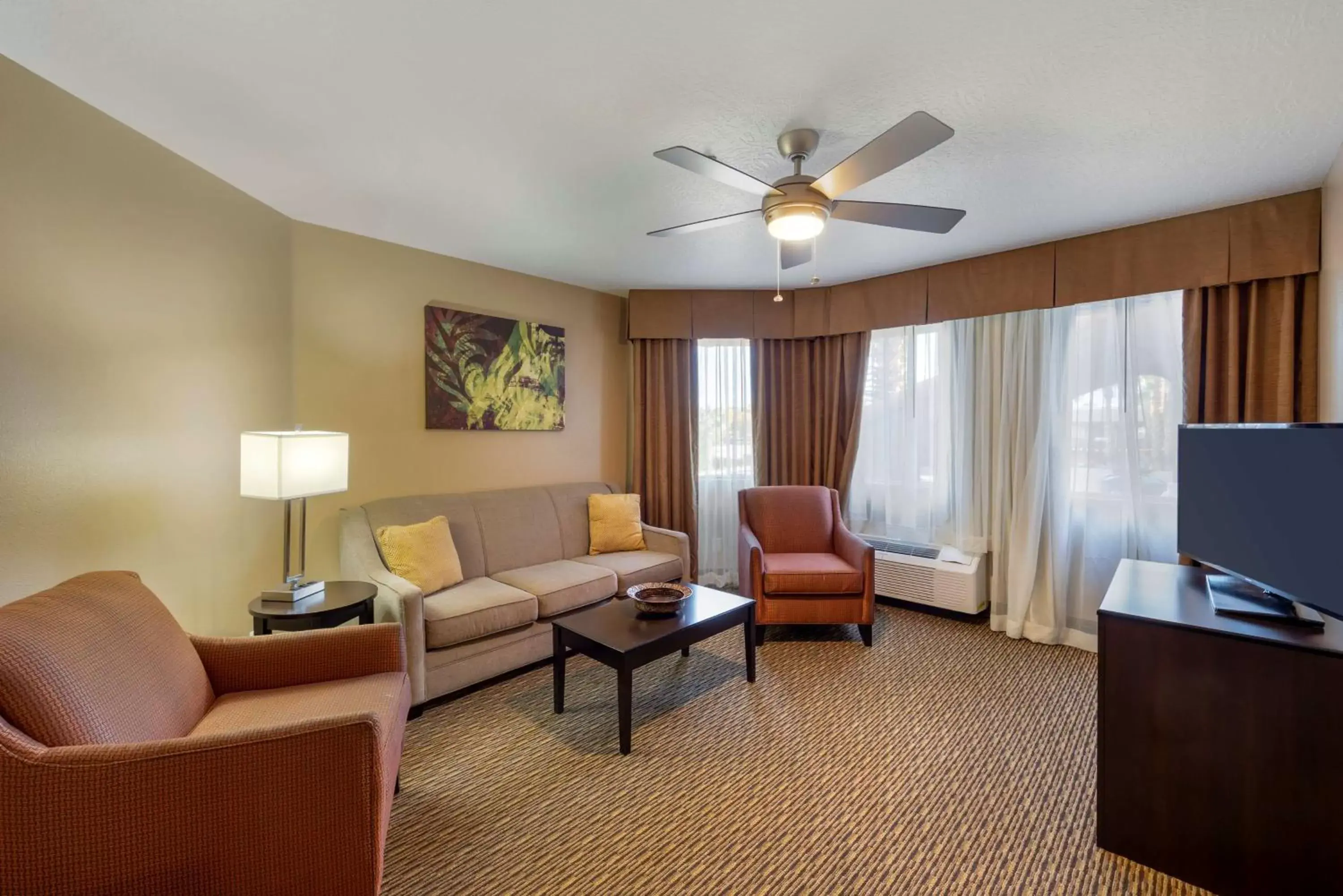 Bedroom, Seating Area in Best Western Mesquite Inn