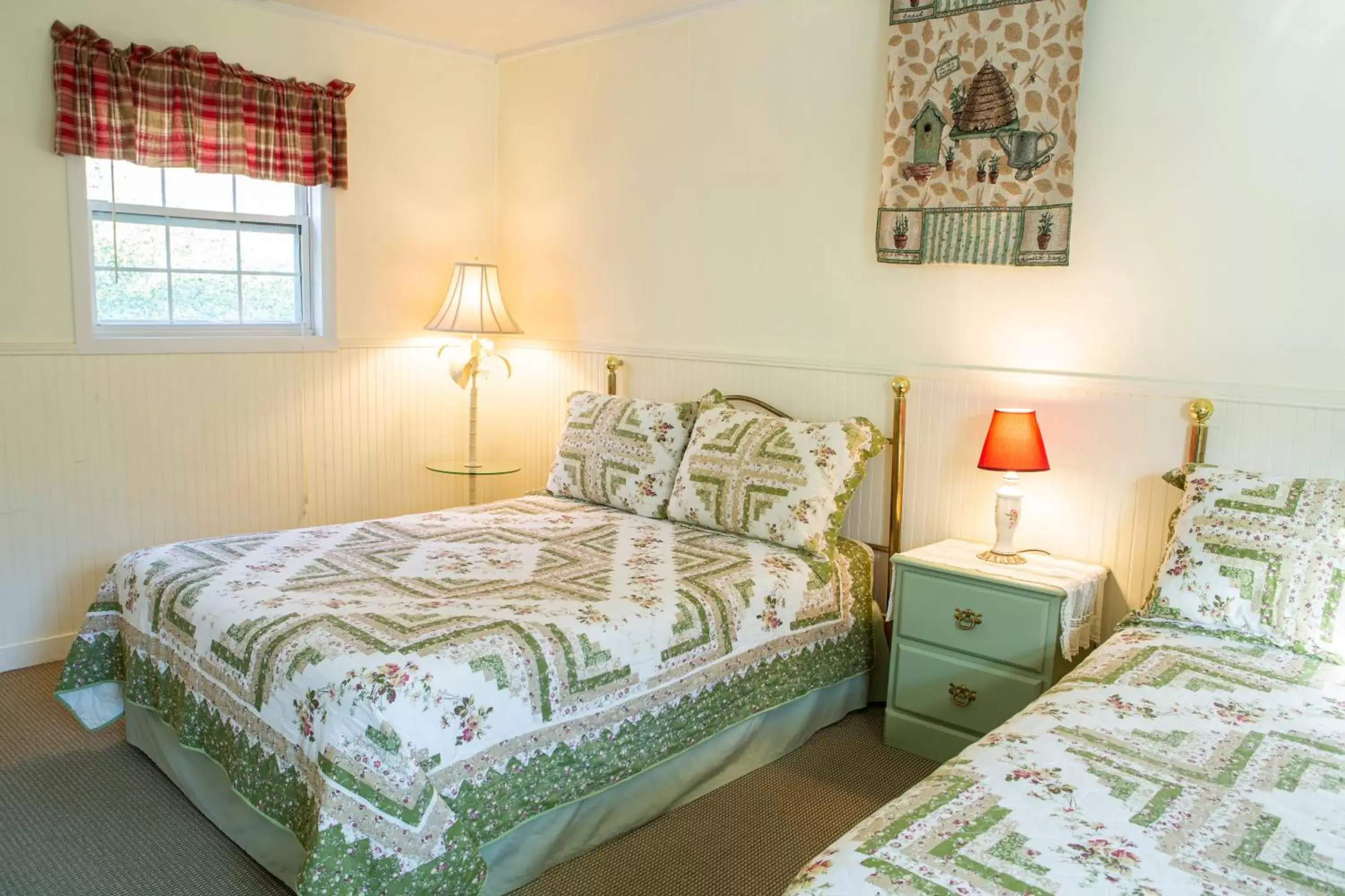 Bedroom, Bed in The Chimney Rock Inn & Cottages